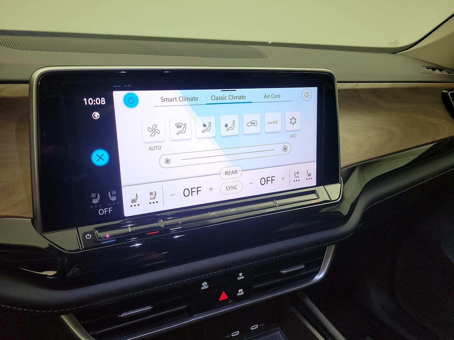 Thumbnail: 2024 Volkswagen Atlas - 16