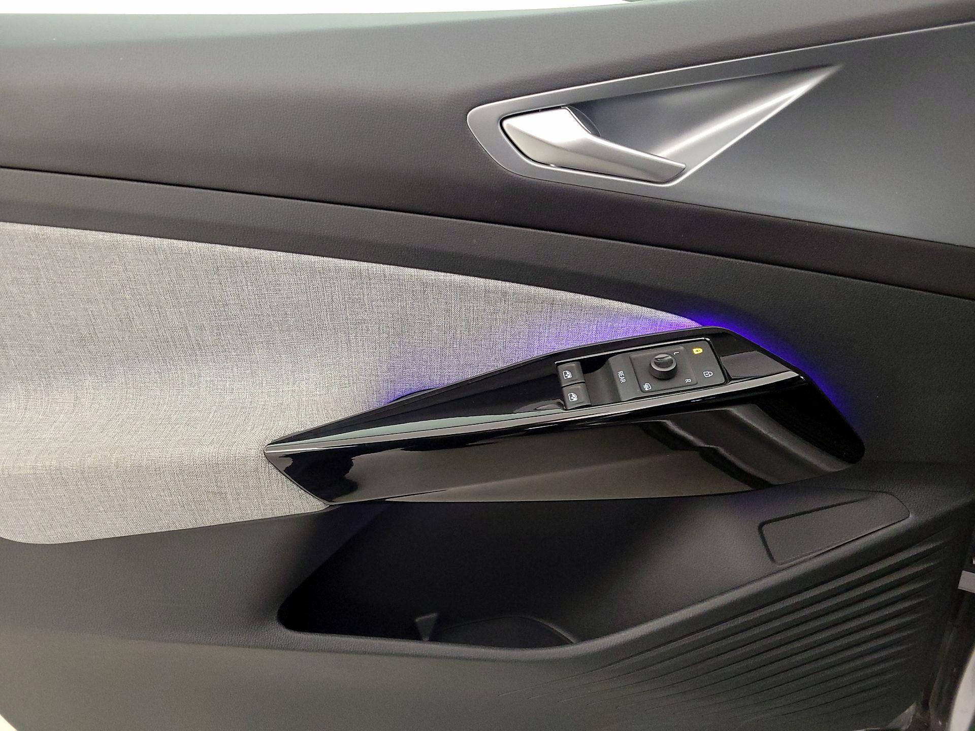 Thumbnail: 2023 Volkswagen ID.4 - 12