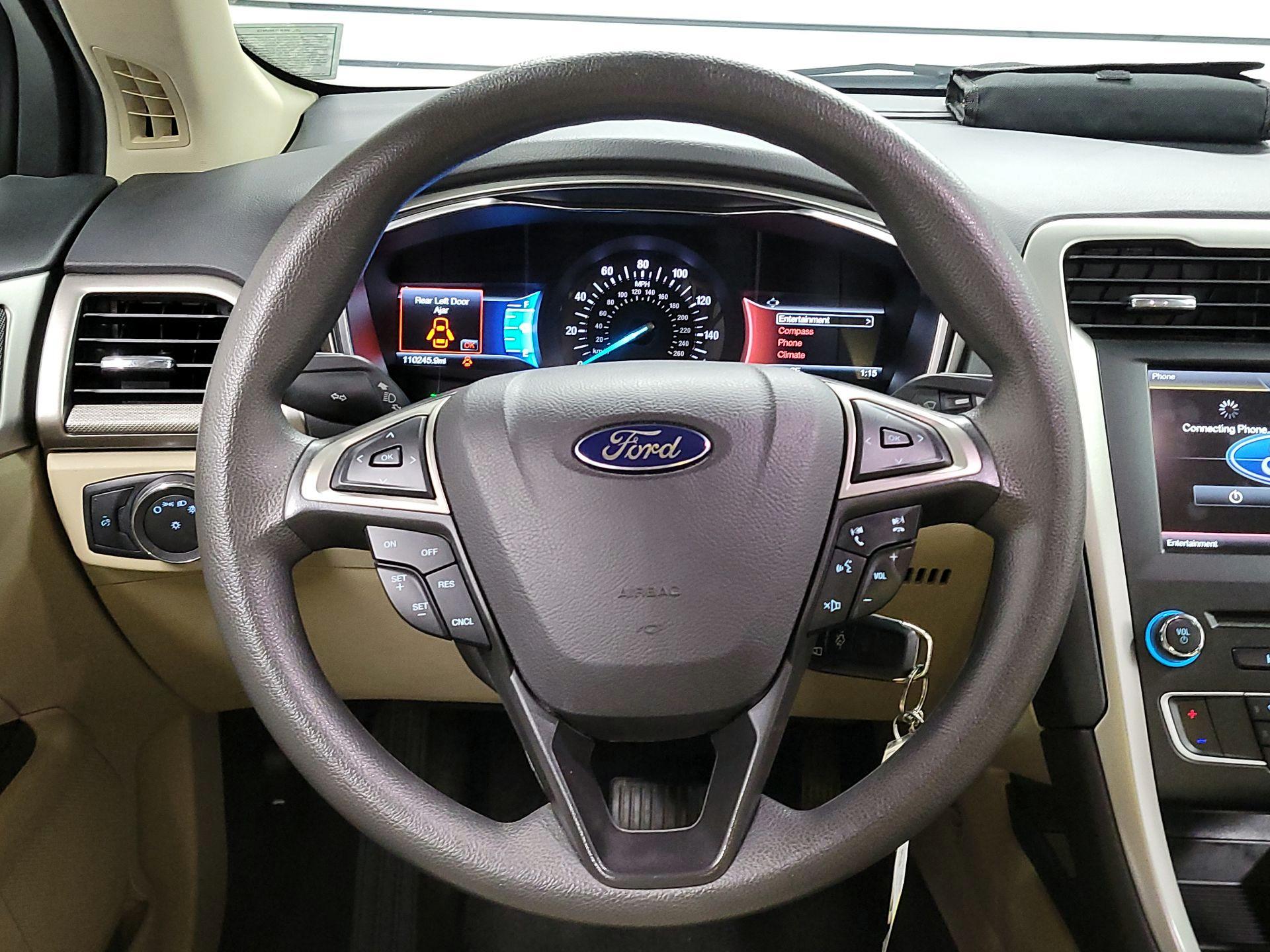 Thumbnail: 2016 Ford Fusion - 10