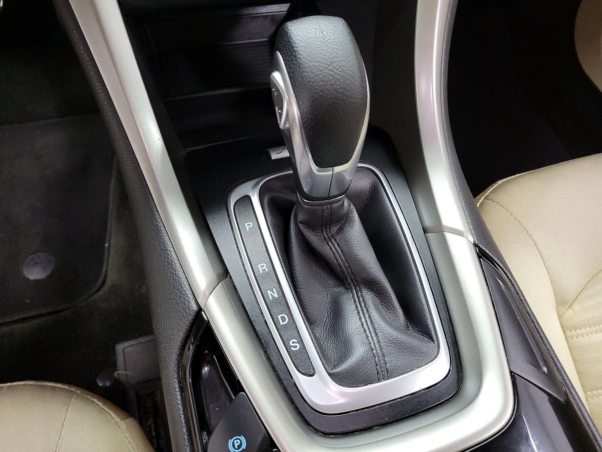 Thumbnail: 2016 Ford Fusion - 15