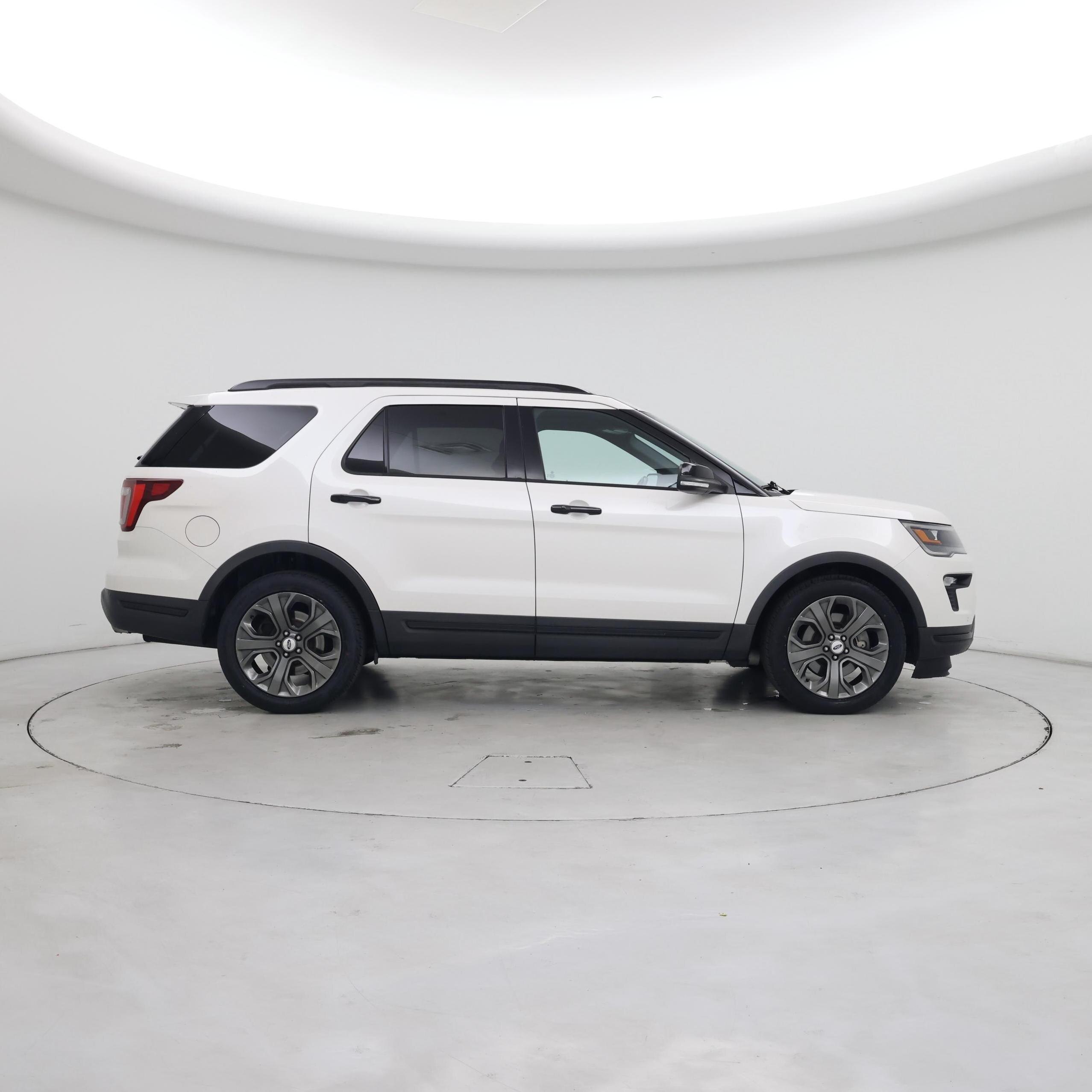 Thumbnail: 2018 Ford Explorer - 7