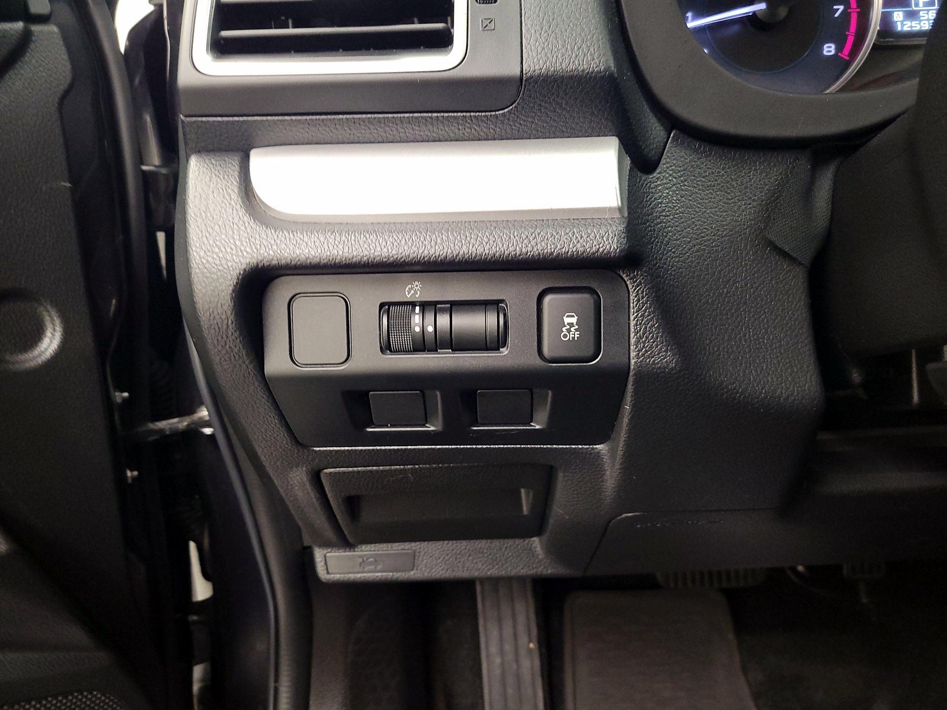 Thumbnail: 2015 Subaru Impreza - 13