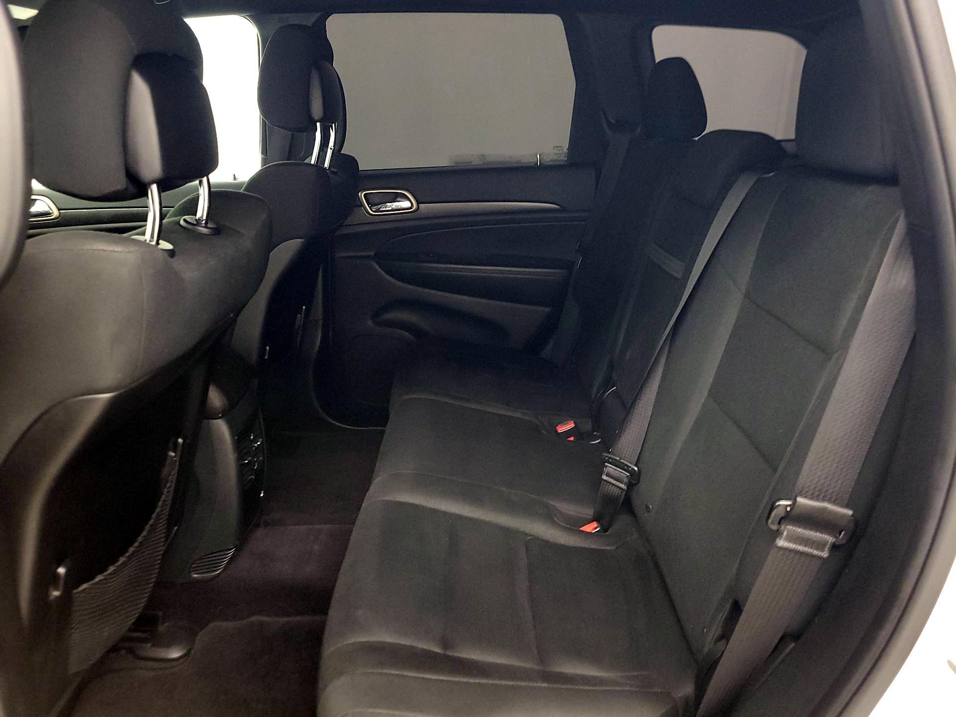 Thumbnail: 2017 Jeep Grand Cherokee - 19