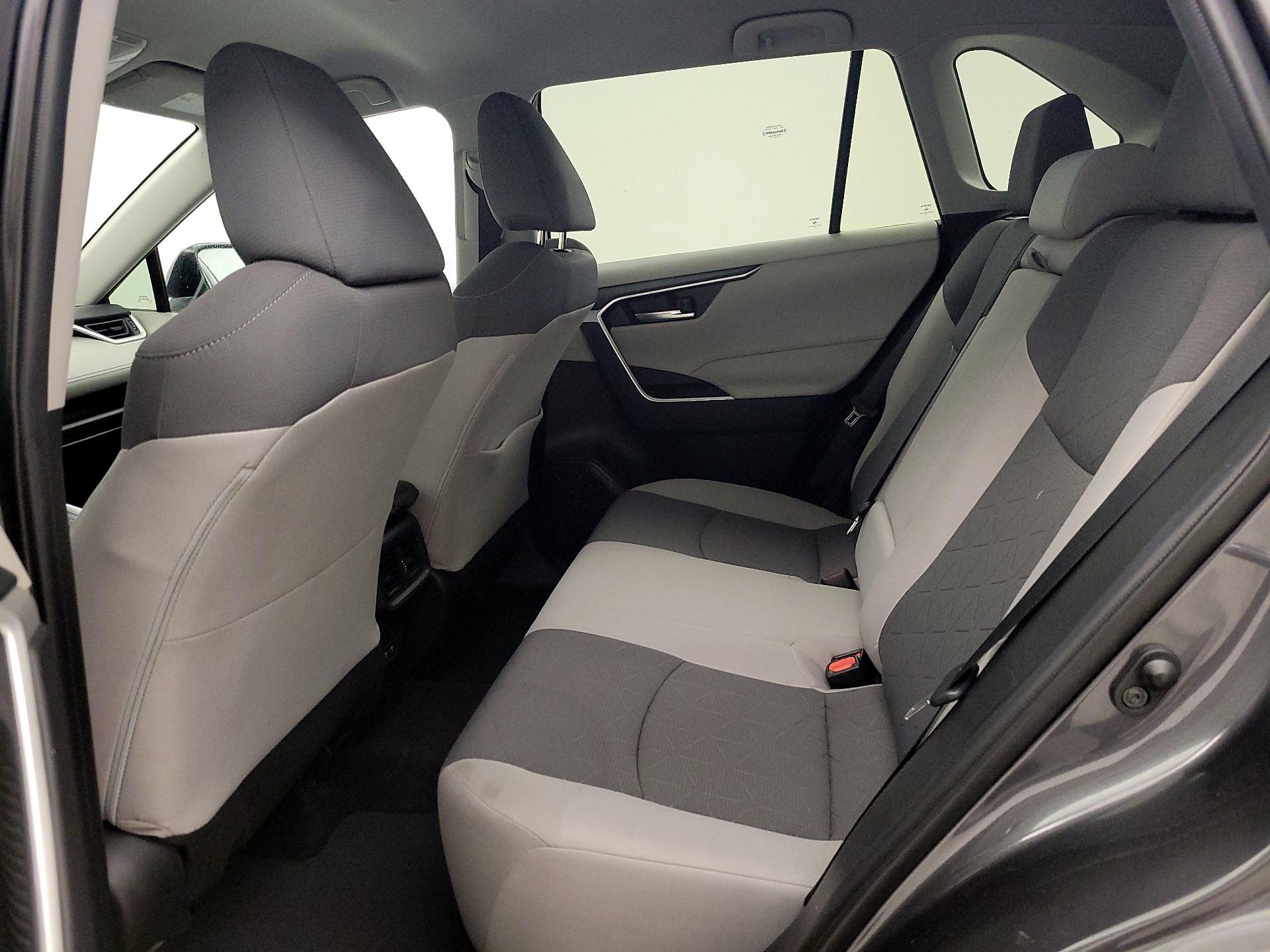 Thumbnail: 2021 Toyota RAV4 - 19