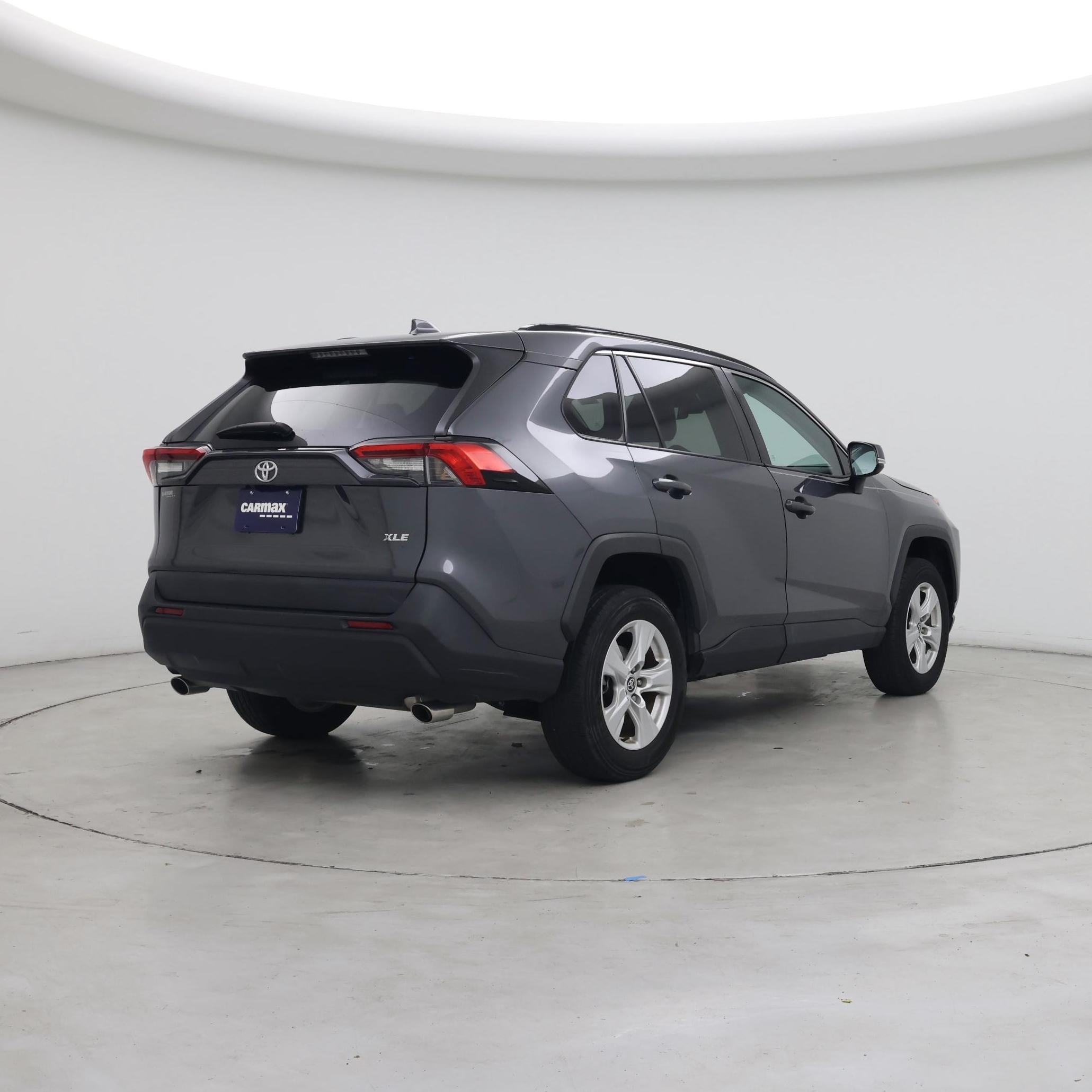 Thumbnail: 2021 Toyota RAV4 - 8