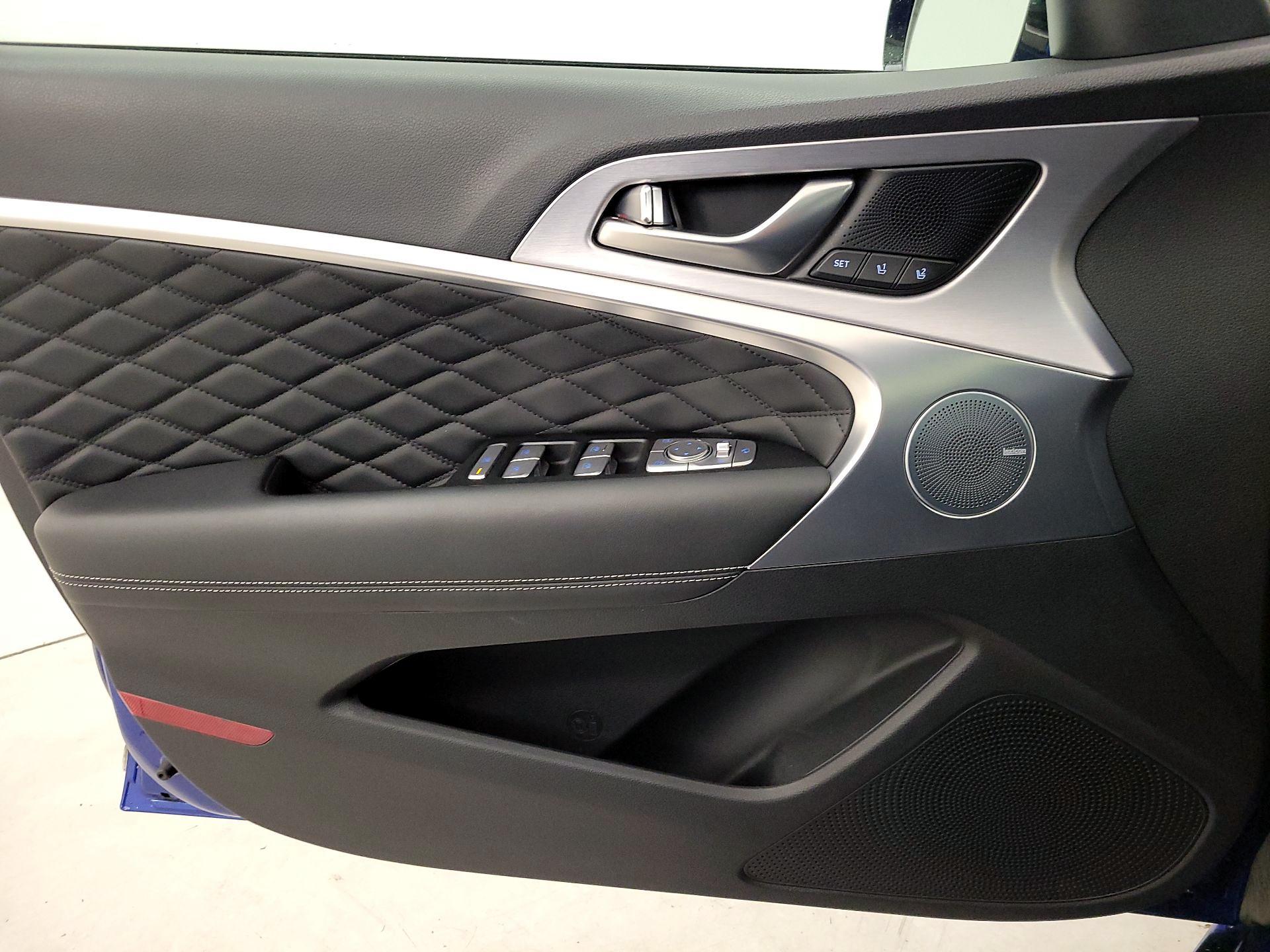 Thumbnail: 2019 Genesis G70 - 12