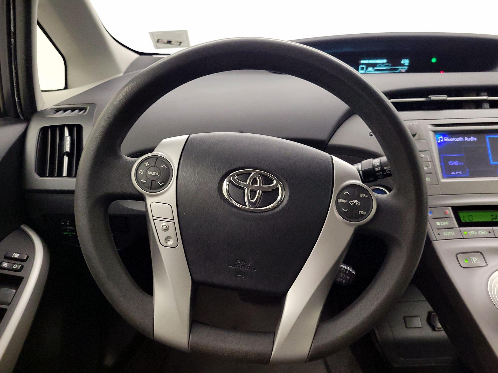 Thumbnail: 2015 Toyota Prius - 10