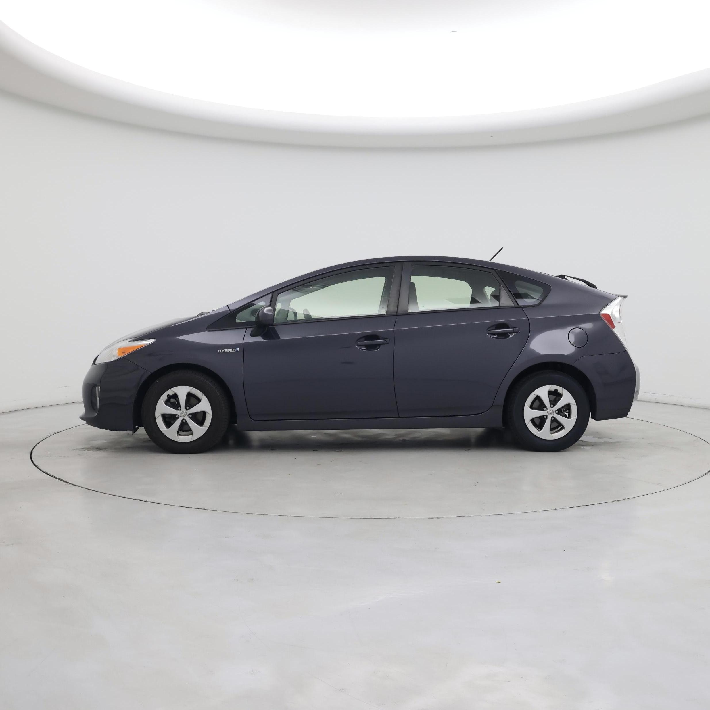Thumbnail: 2015 Toyota Prius - 3