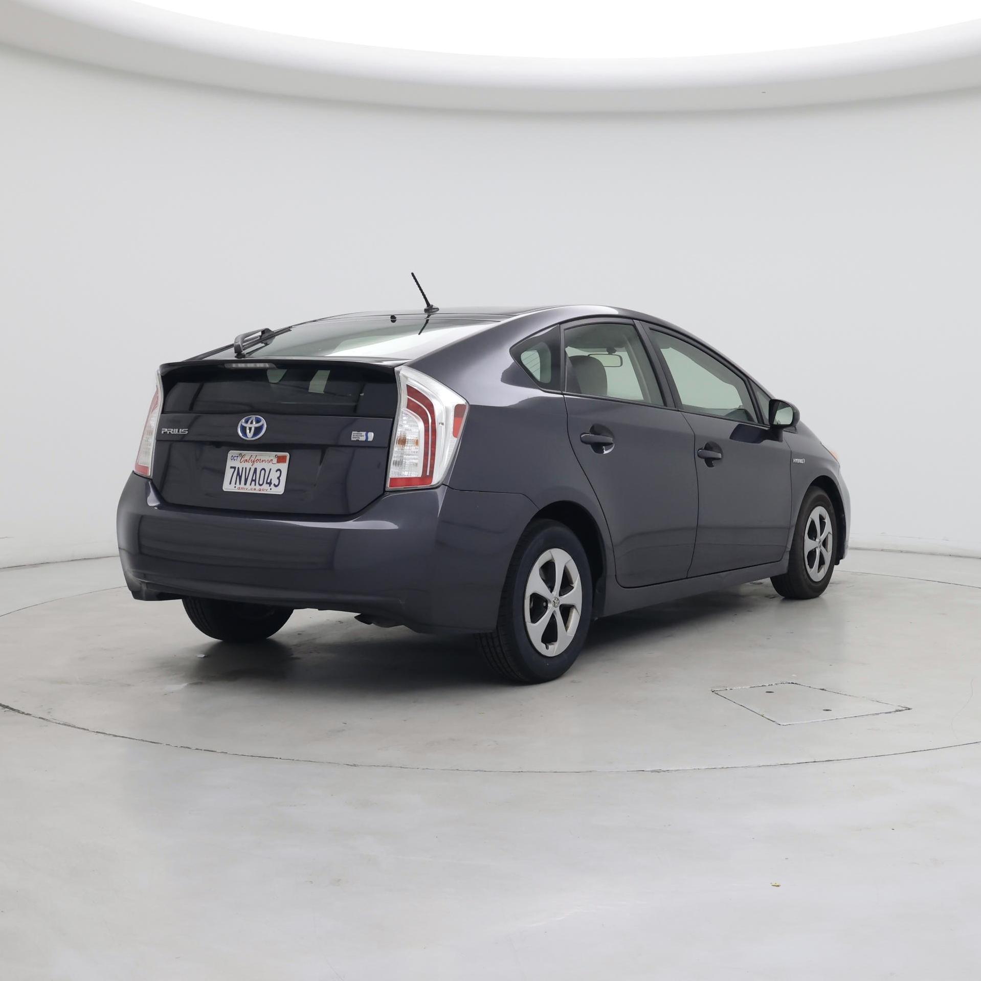 Thumbnail: 2015 Toyota Prius - 8