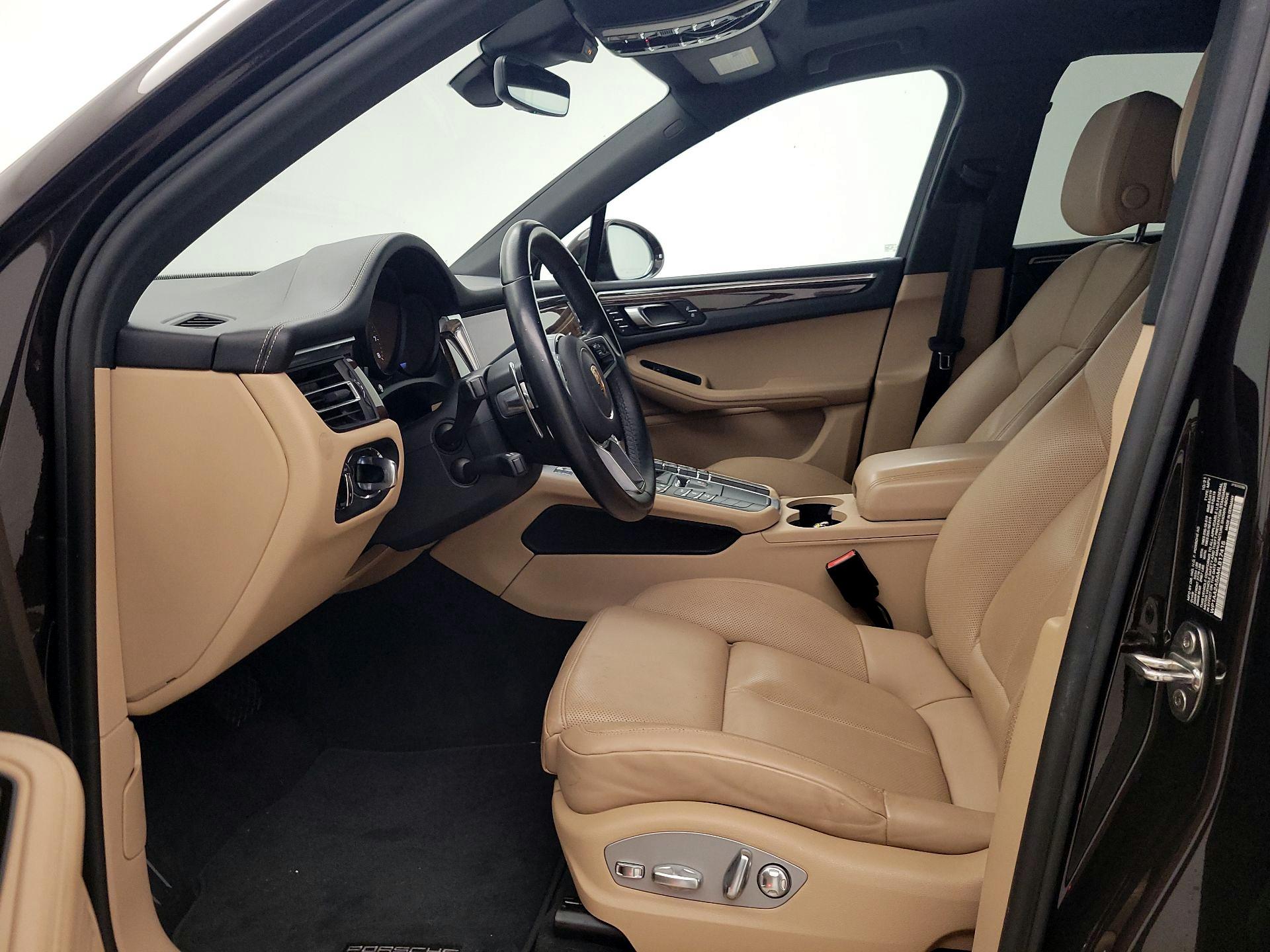 Thumbnail: 2021 Porsche Macan - 11