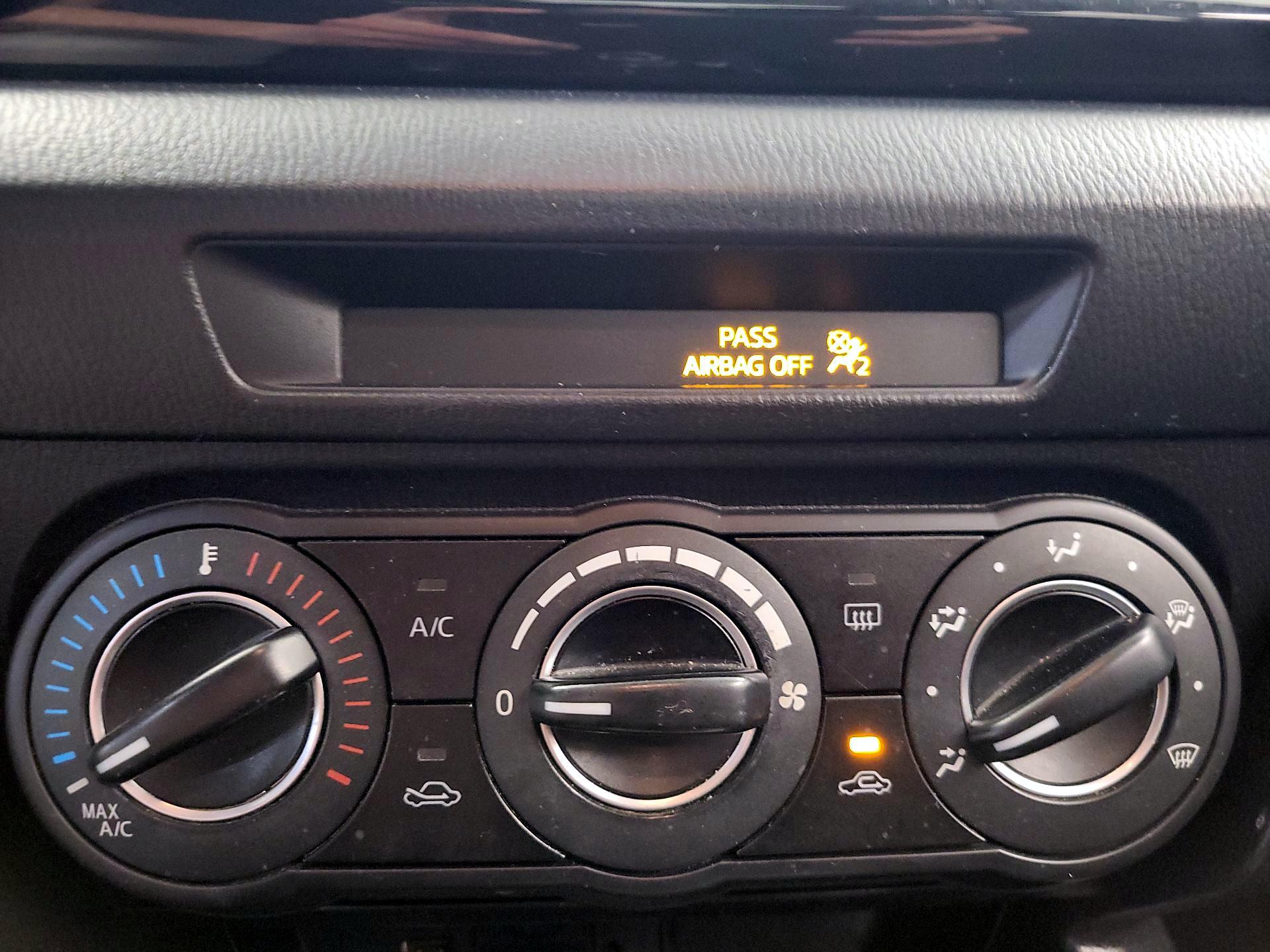 Thumbnail: 2015 Mazda Mazda3 - 17