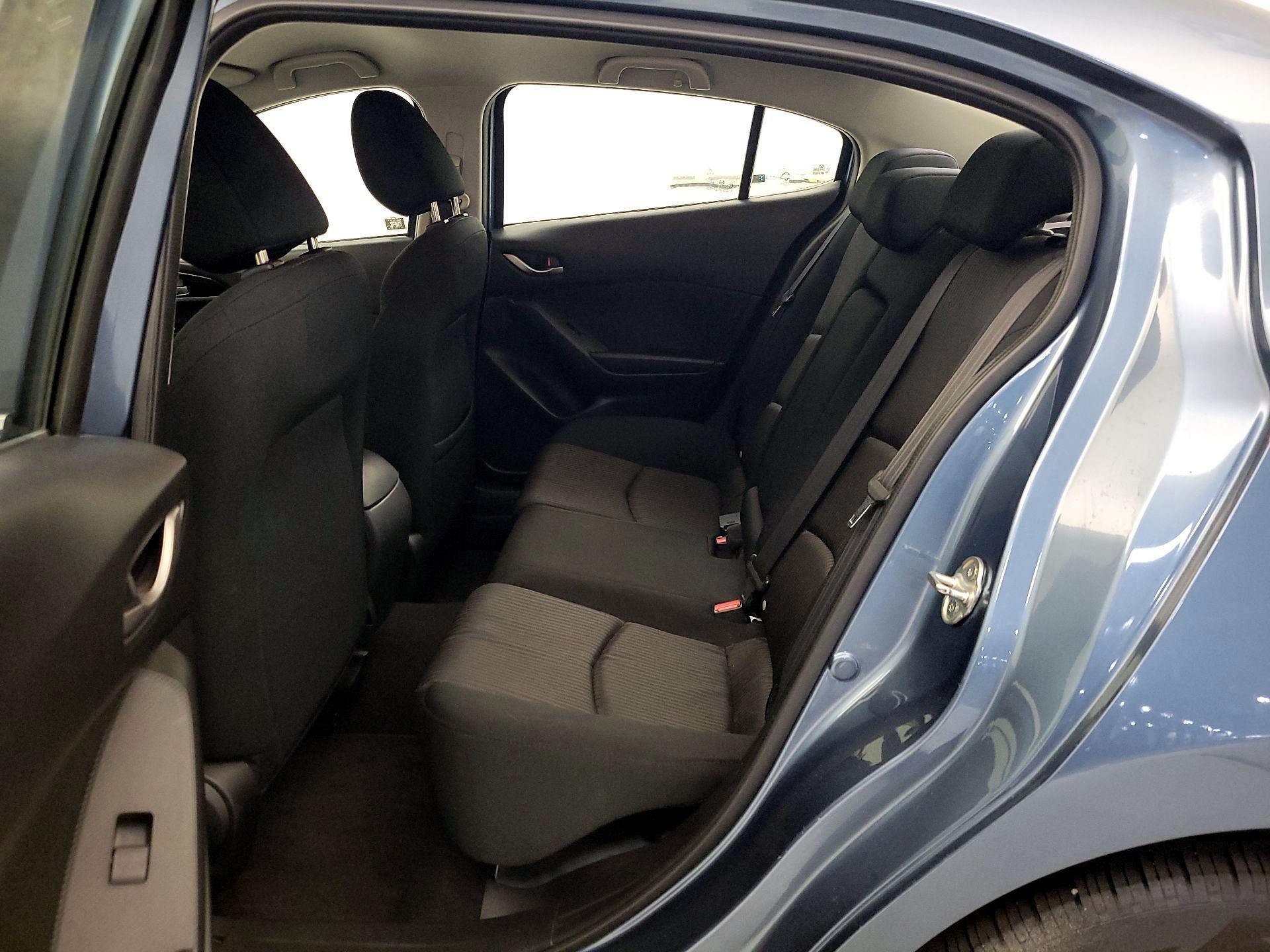 Thumbnail: 2015 Mazda Mazda3 - 20