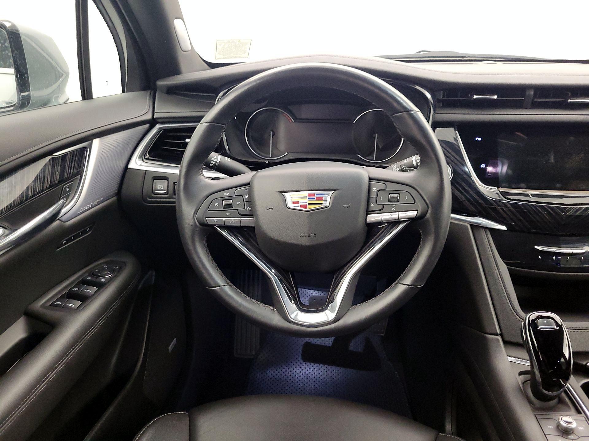 Thumbnail: 2025 Cadillac XT6 - 10