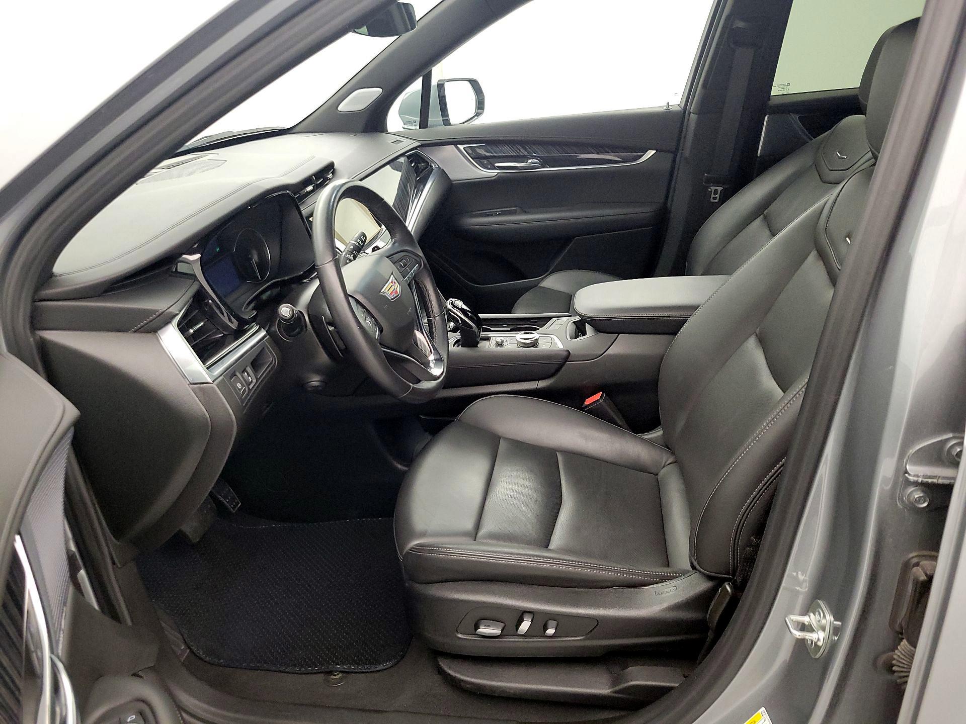 Thumbnail: 2025 Cadillac XT6 - 11