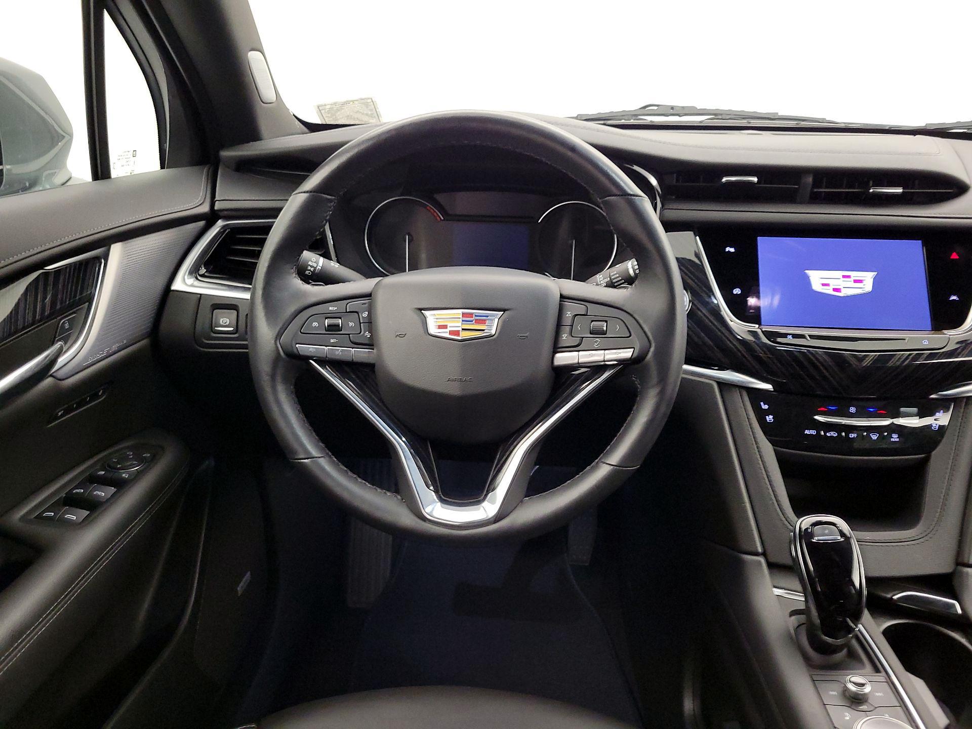 Thumbnail: 2025 Cadillac XT6 - 10