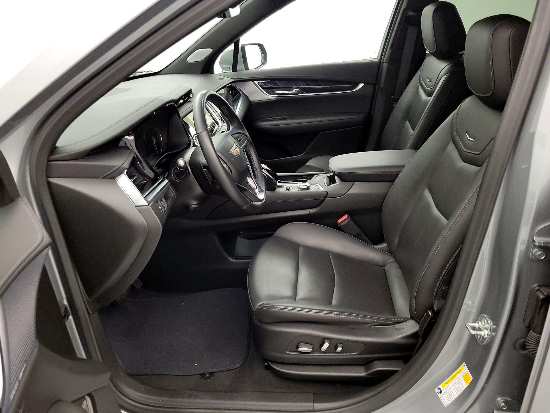 Thumbnail: 2025 Cadillac XT6 - 11