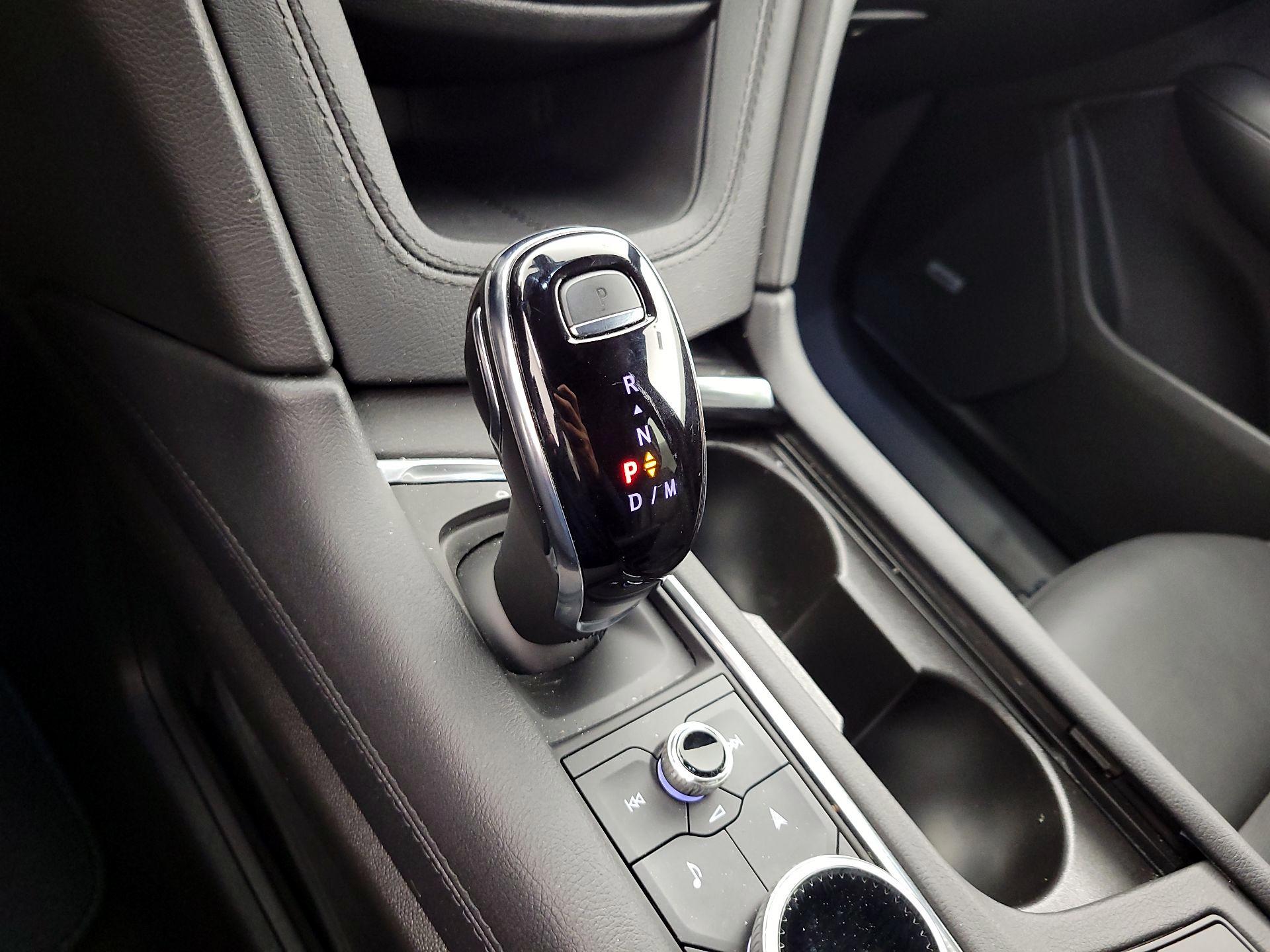 Thumbnail: 2025 Cadillac XT6 - 17