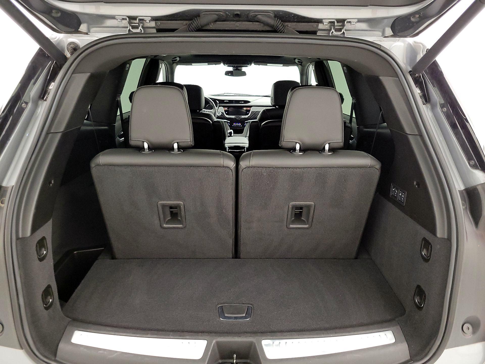 Thumbnail: 2025 Cadillac XT6 - 20