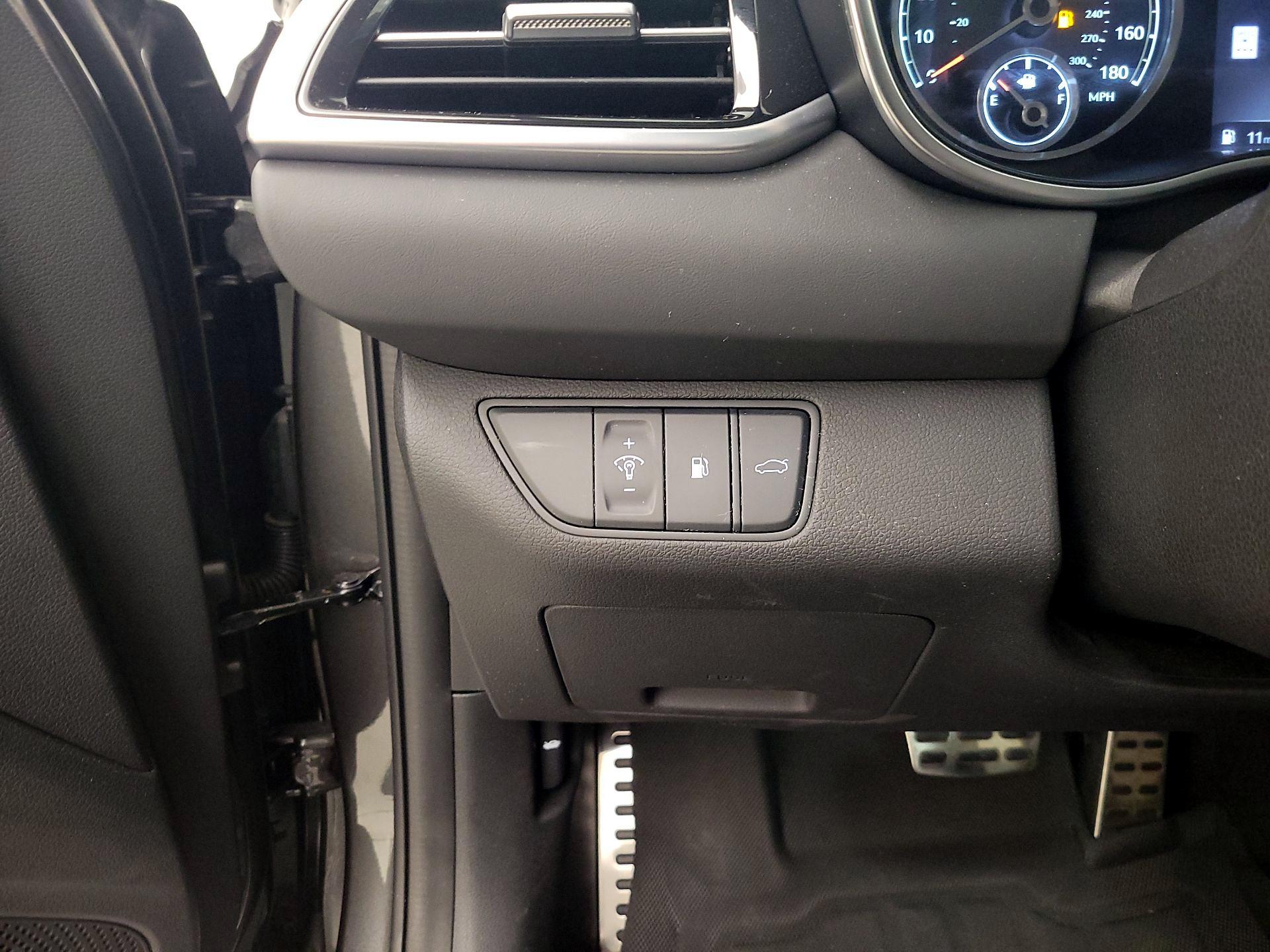 Thumbnail: 2025 Genesis G70 - 13