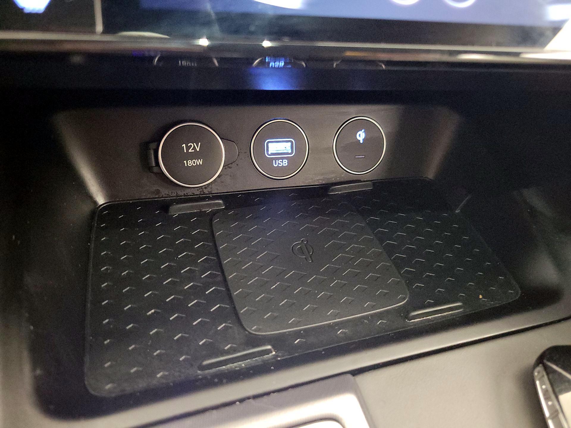 Thumbnail: 2025 Genesis G70 - 19