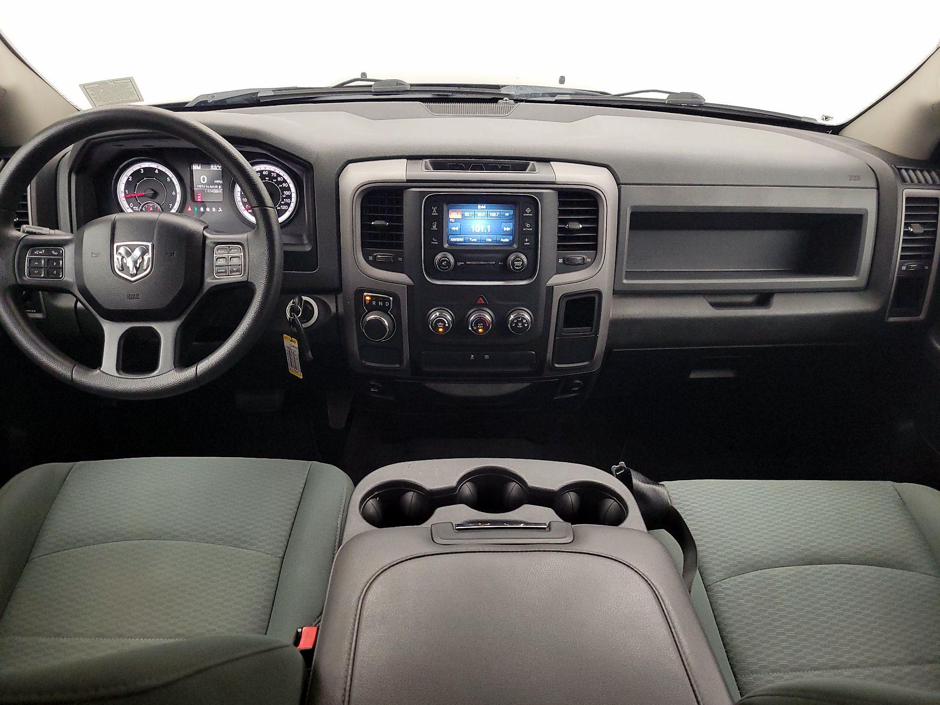 Thumbnail: 2019 RAM 1500 Classic - 9