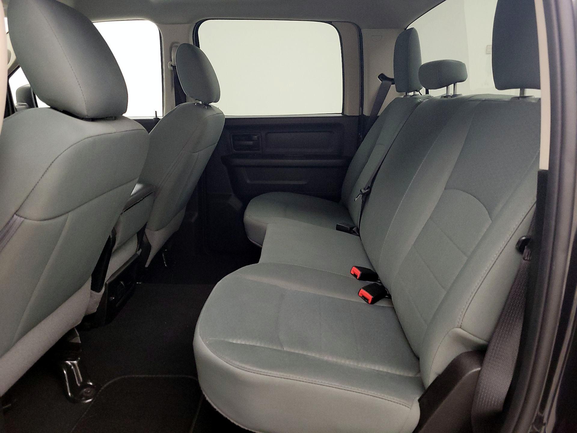 Thumbnail: 2019 RAM 1500 Classic - 18