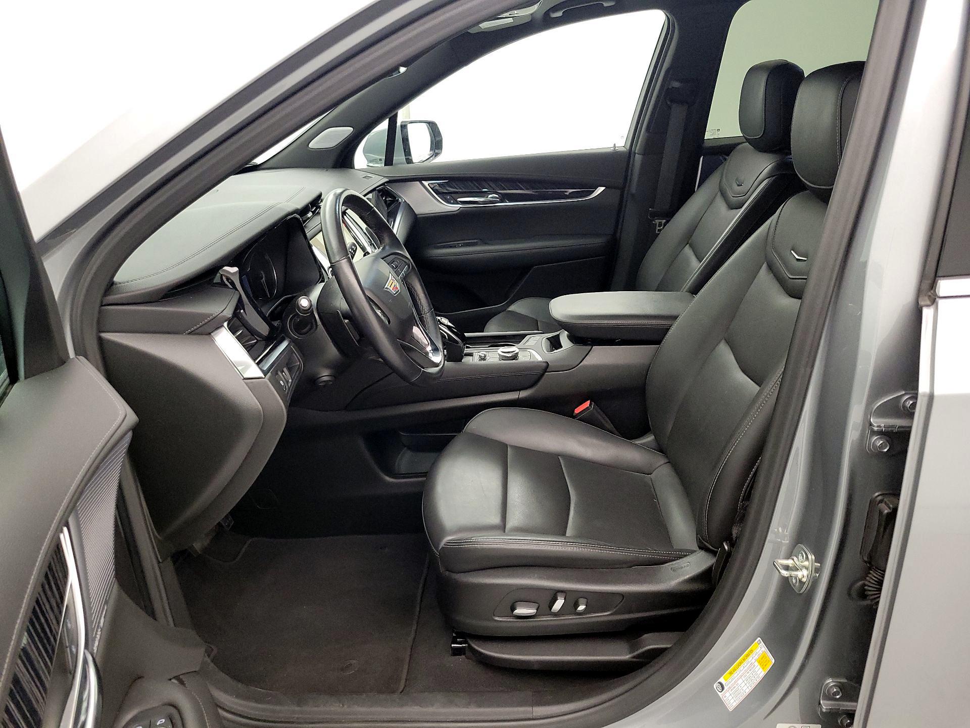 Thumbnail: 2025 Cadillac XT6 - 11