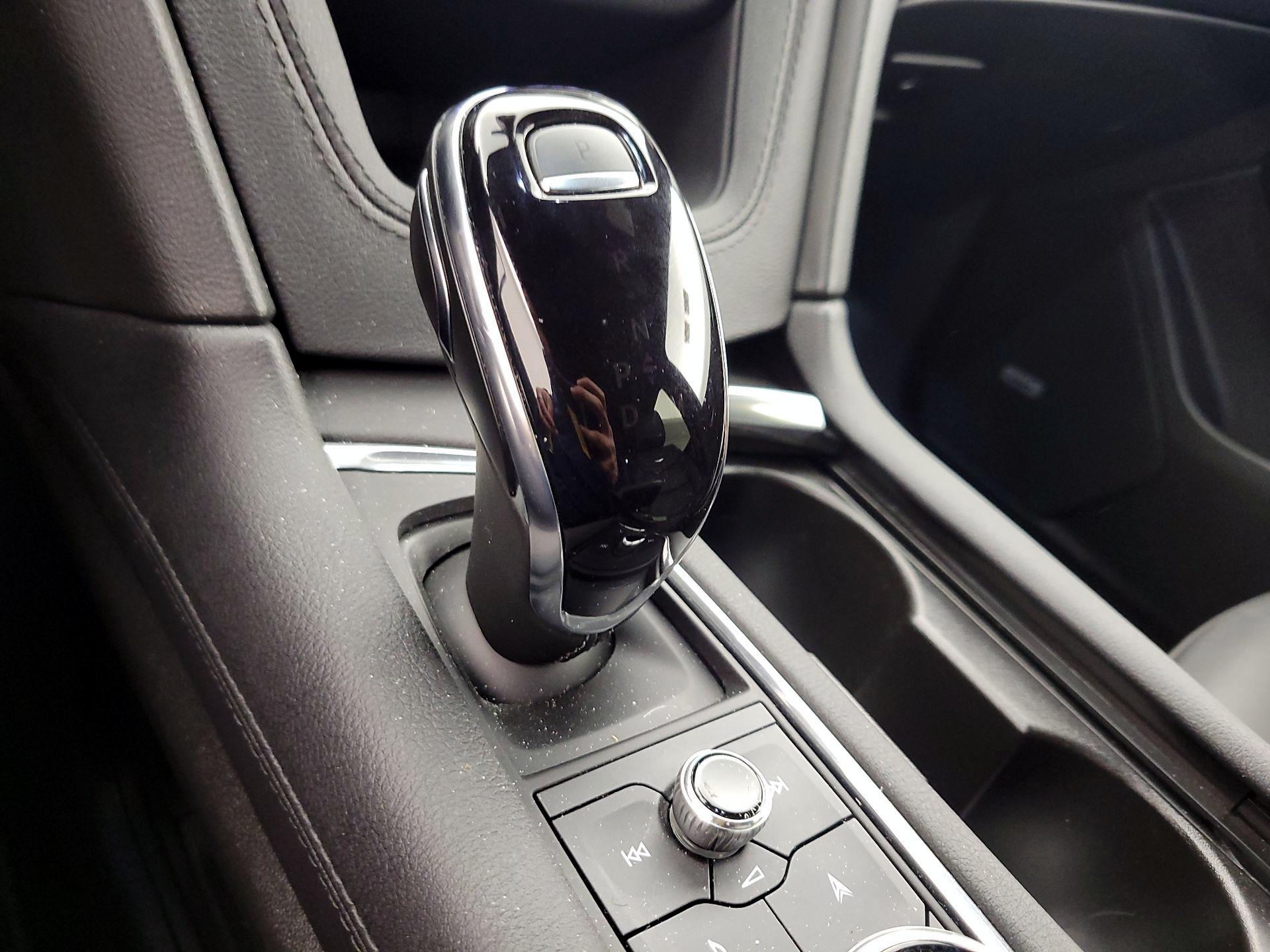 Thumbnail: 2025 Cadillac XT6 - 17