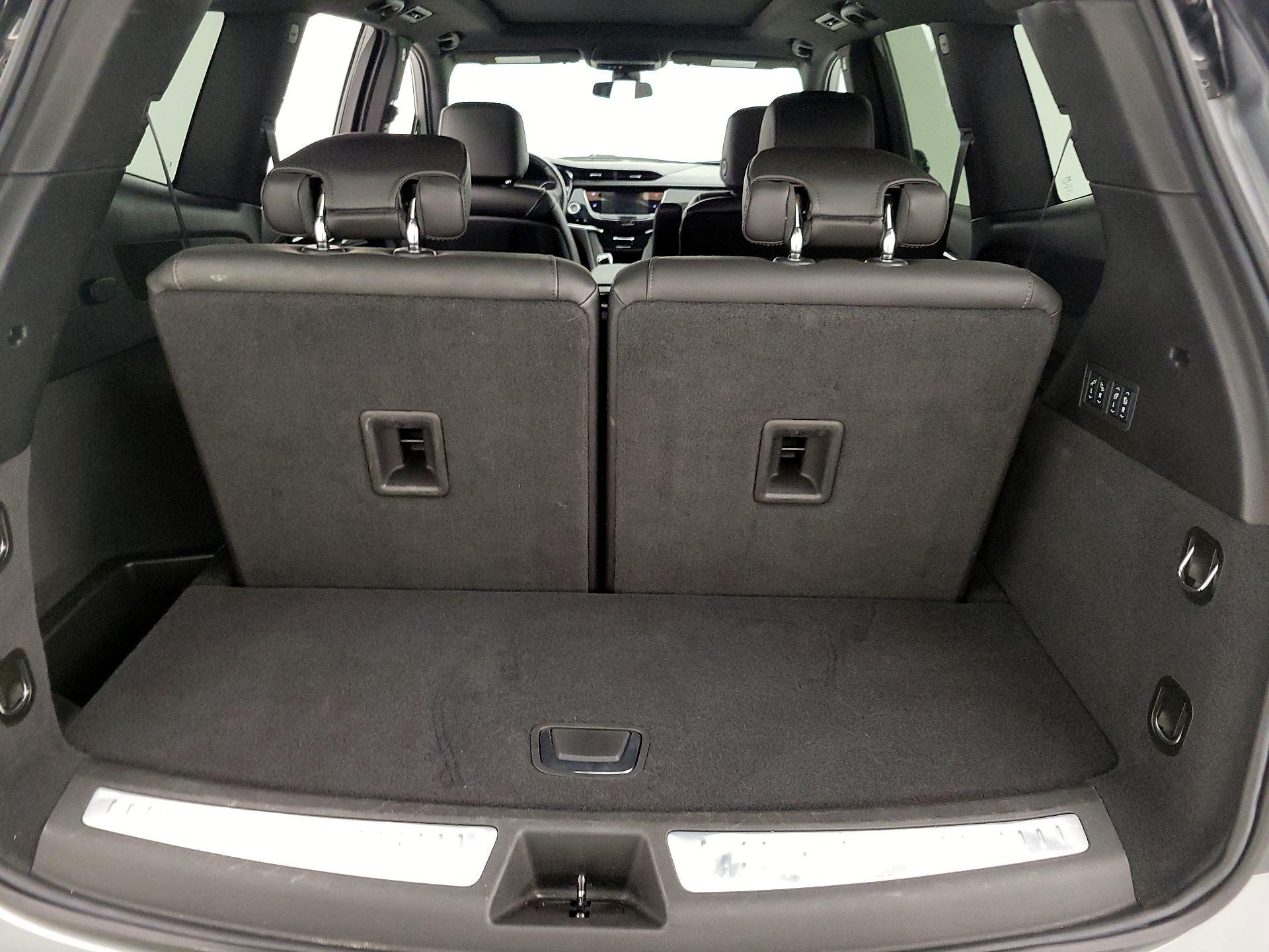 Thumbnail: 2025 Cadillac XT6 - 20