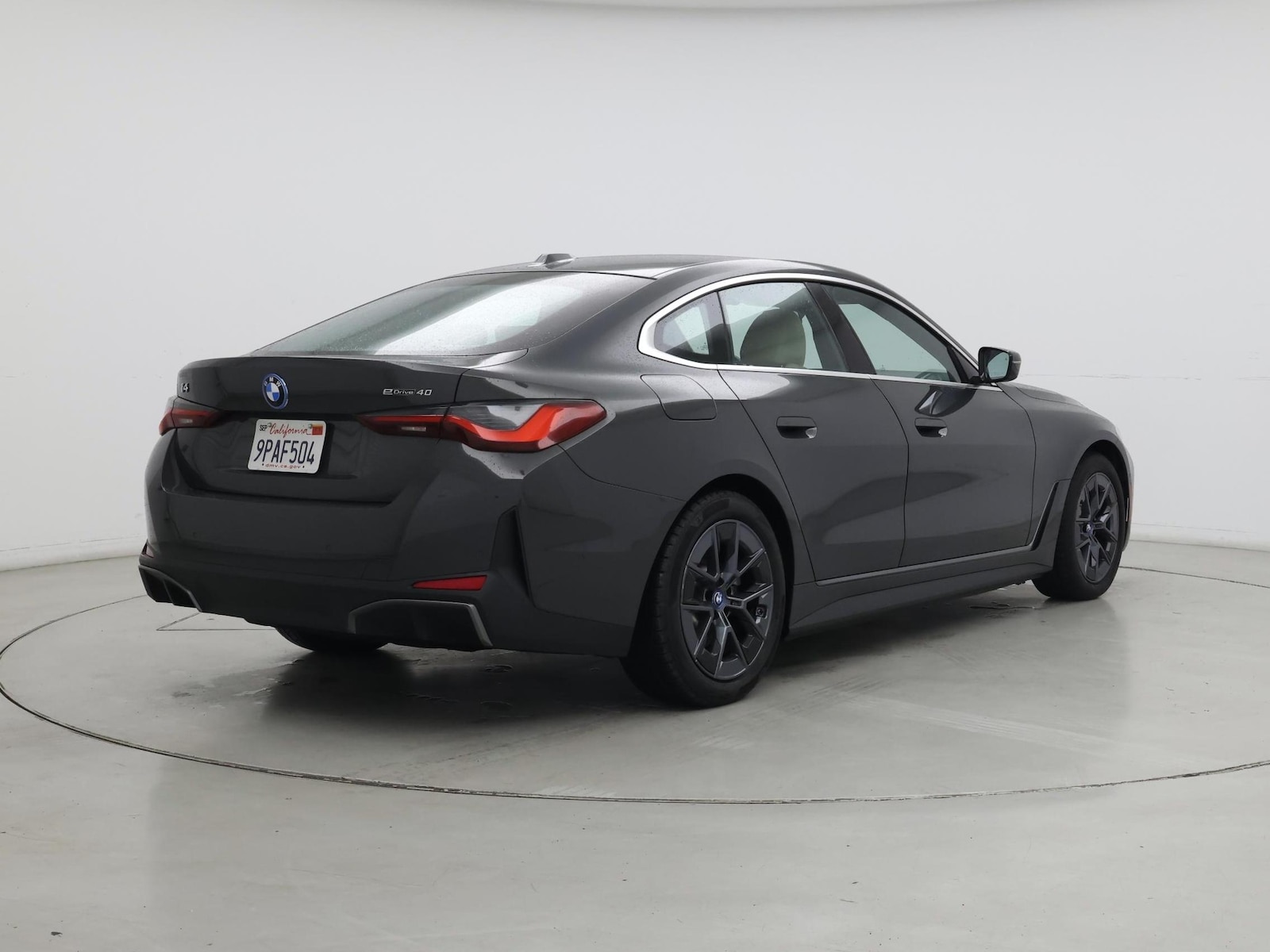 2024 BMW i4 40 - Photo 9