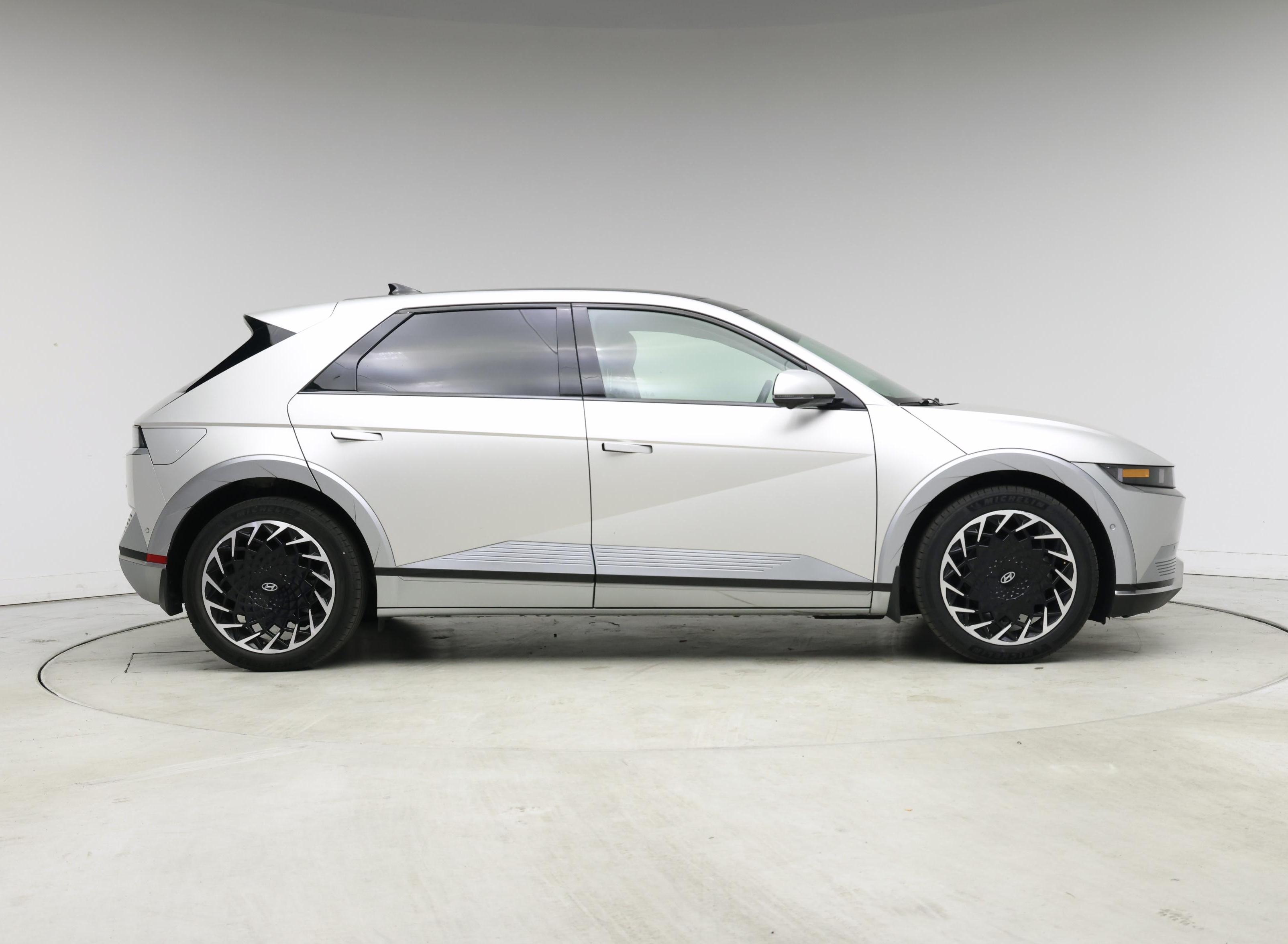 Thumbnail: 2023 Hyundai Ioniq 5 - 7