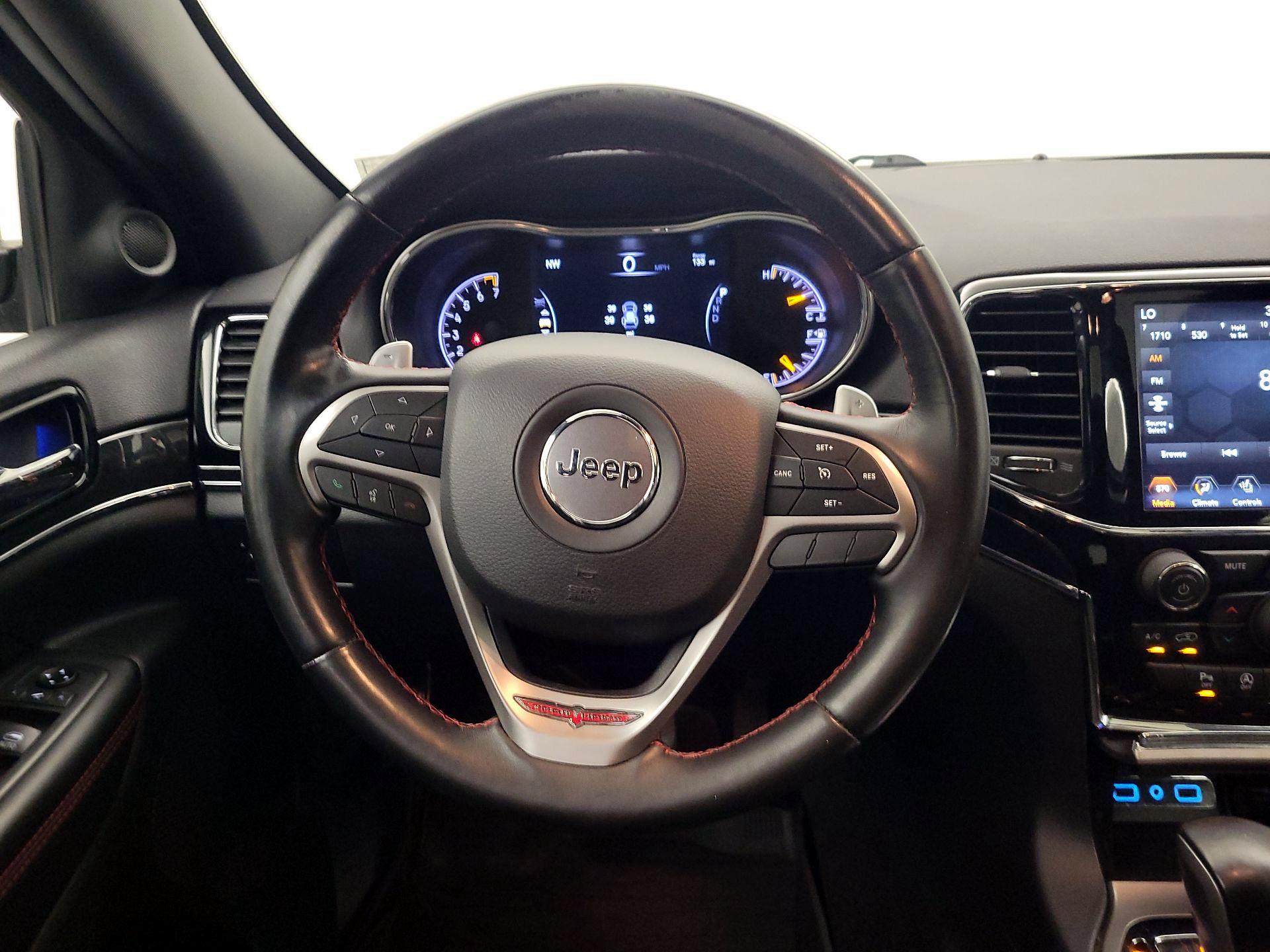 Thumbnail: 2020 Jeep Grand Cherokee - 10