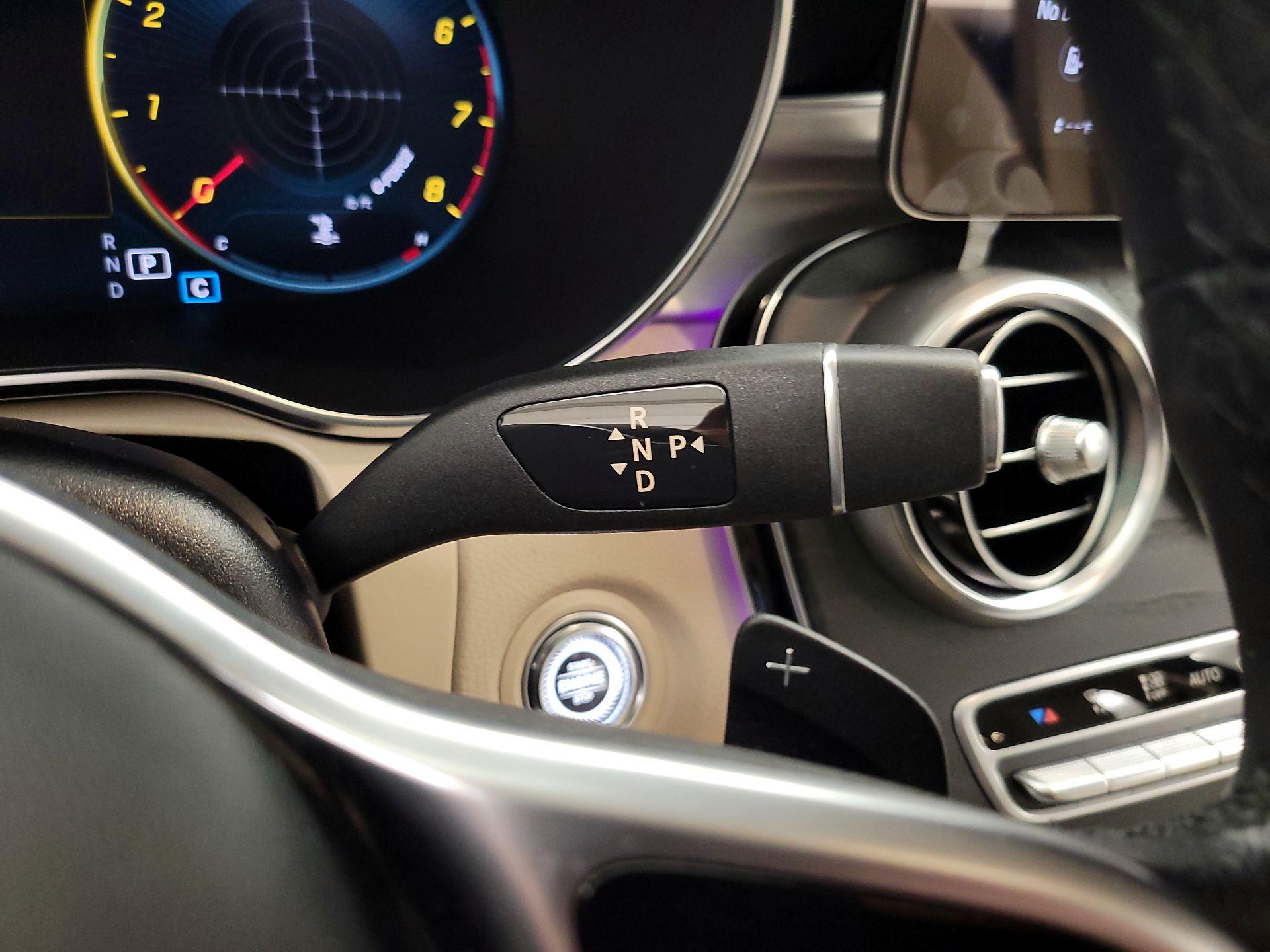 Thumbnail: 2022 Mercedes-Benz GLC - 17