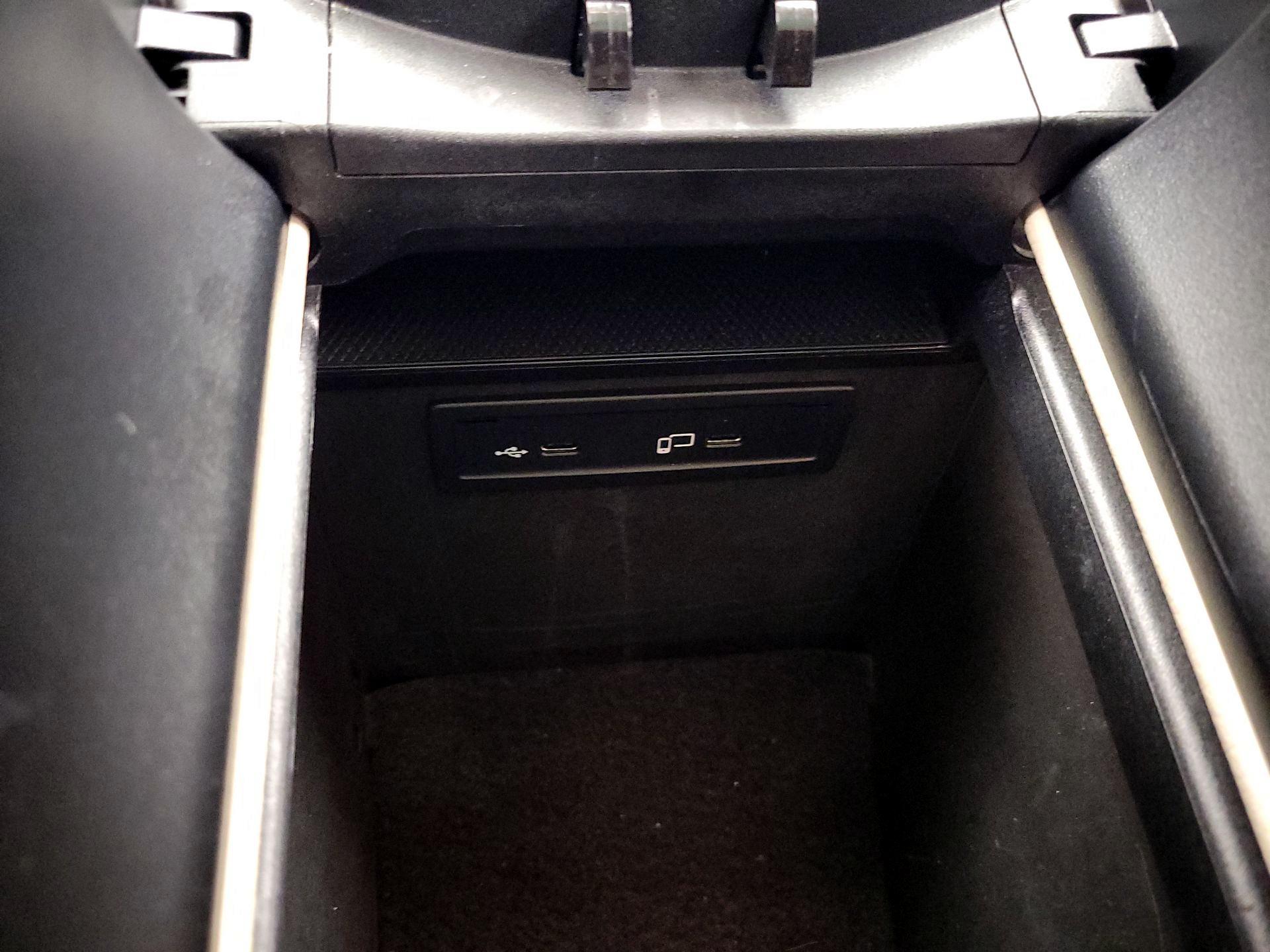 Thumbnail: 2022 Mercedes-Benz GLC - 18