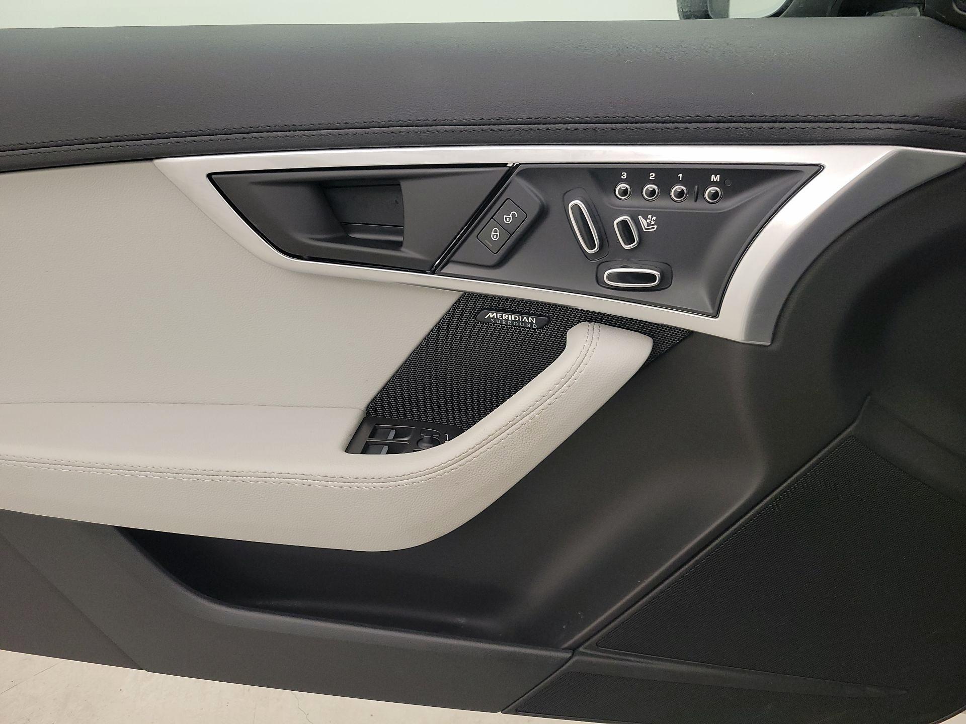 Thumbnail: 2020 Jaguar F-Type - 12