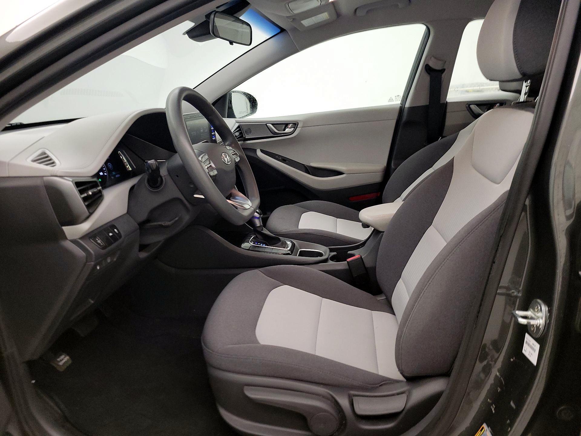 Thumbnail: 2020 Hyundai Ioniq - 11