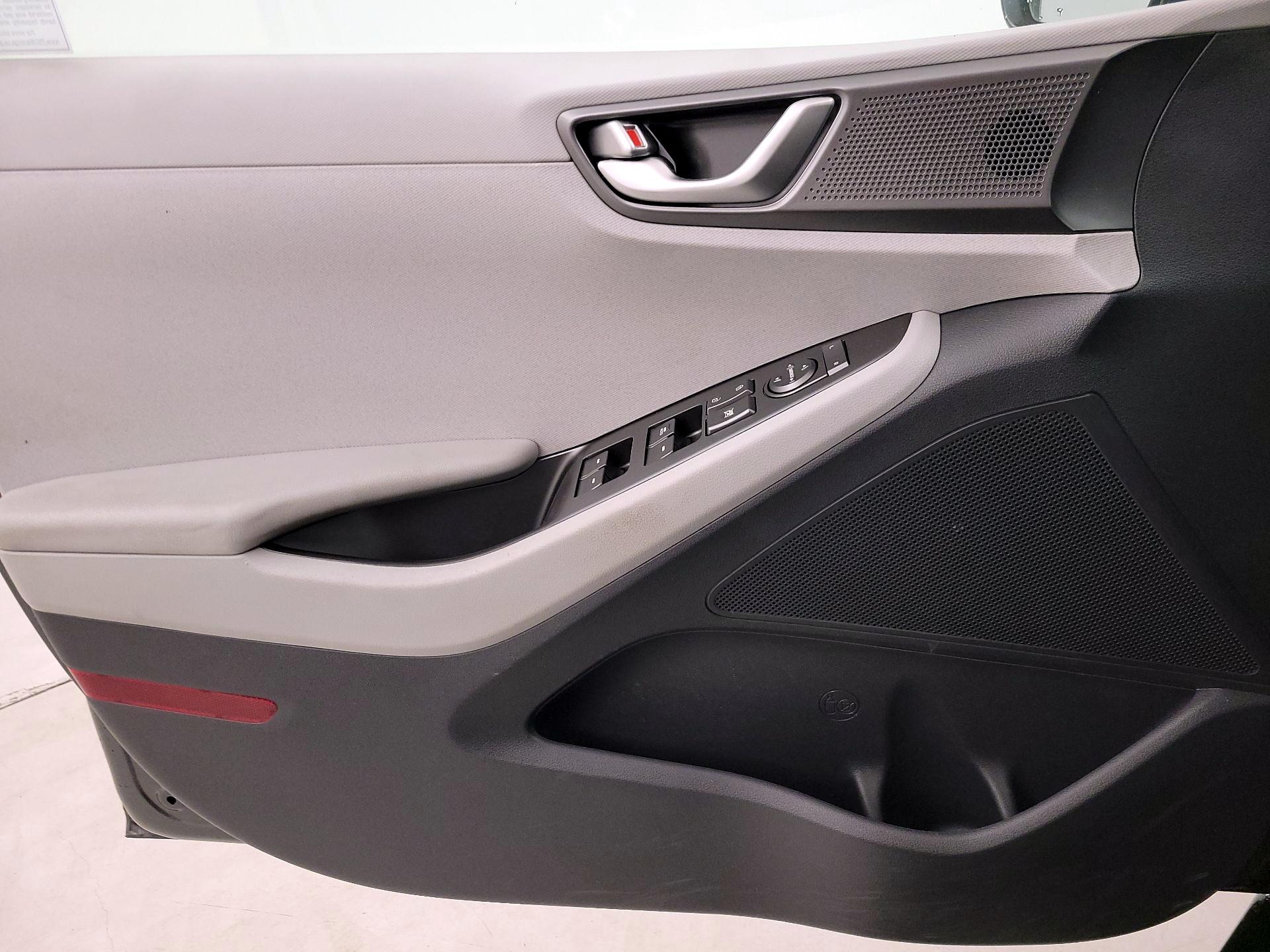 Thumbnail: 2020 Hyundai Ioniq - 12