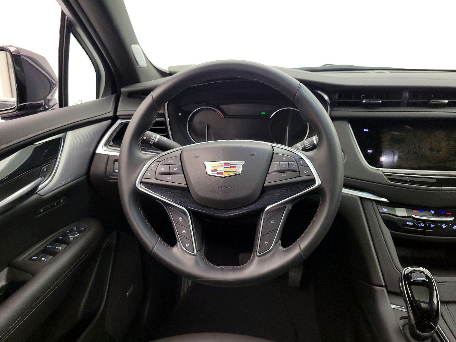 Thumbnail: 2025 Cadillac XT5 - 10