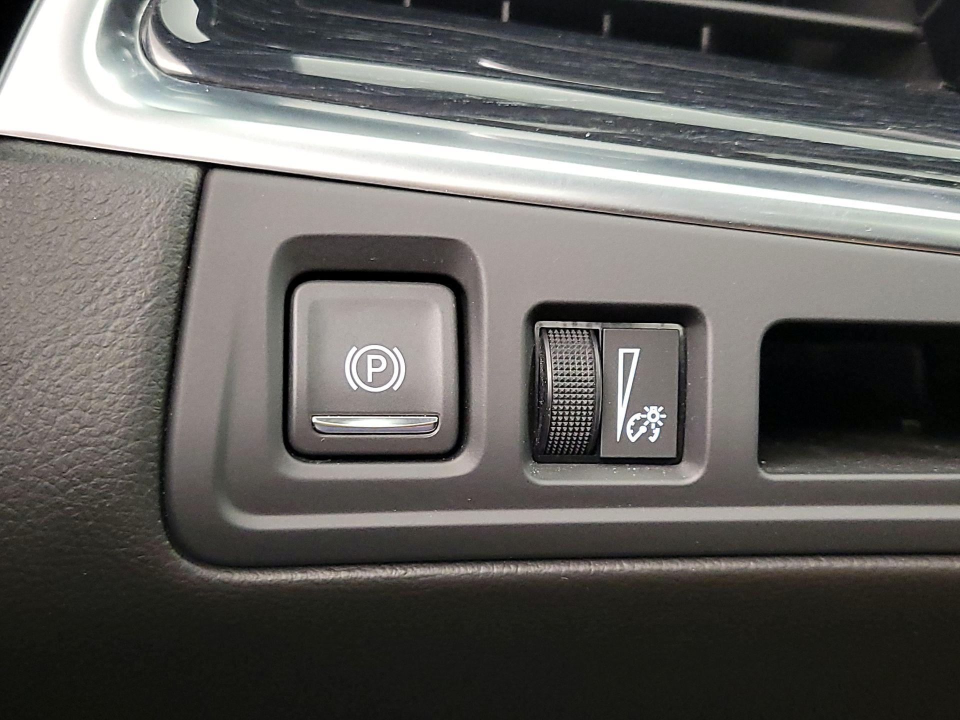 Thumbnail: 2025 Cadillac XT5 - 13