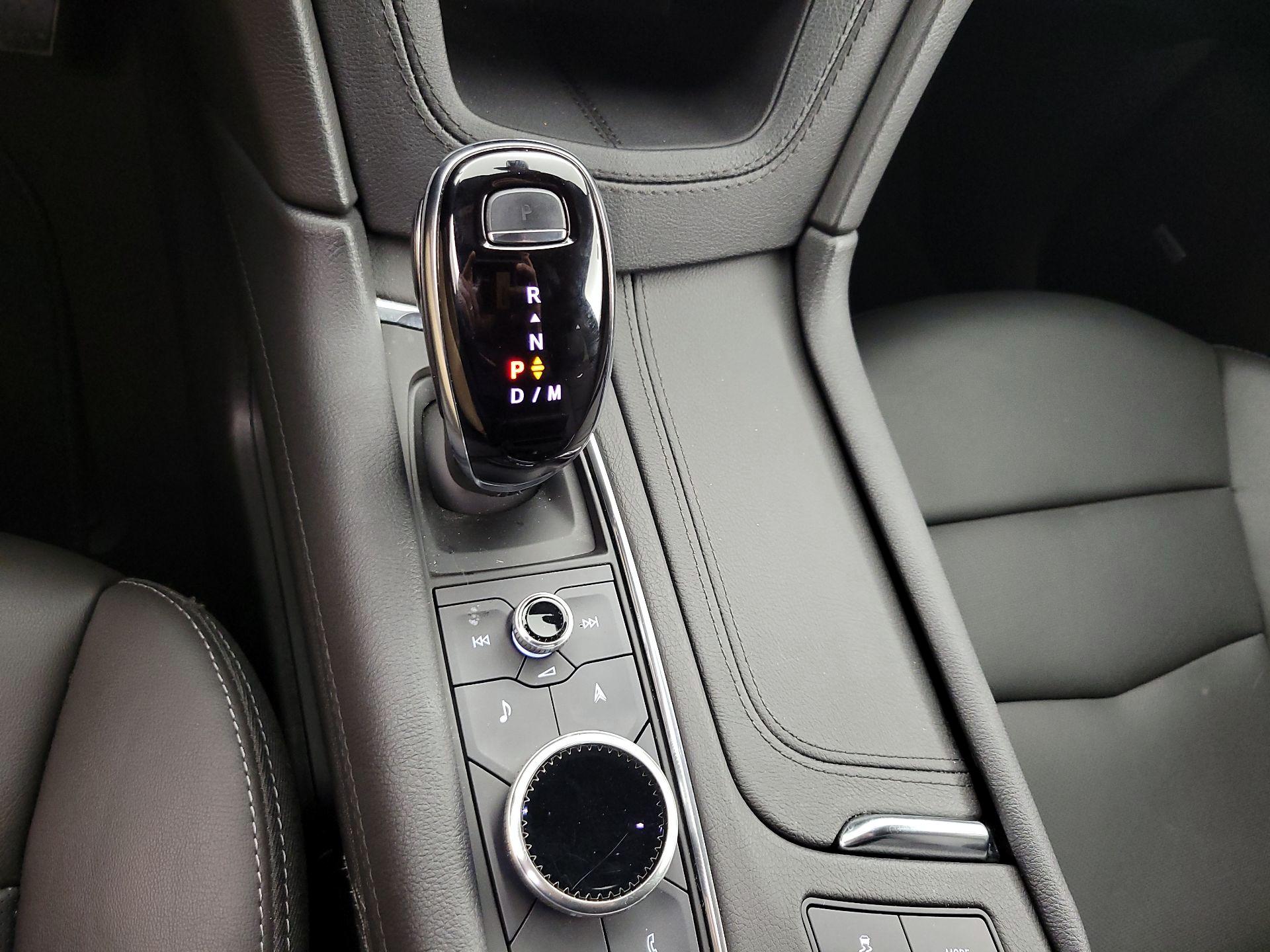 Thumbnail: 2025 Cadillac XT5 - 18