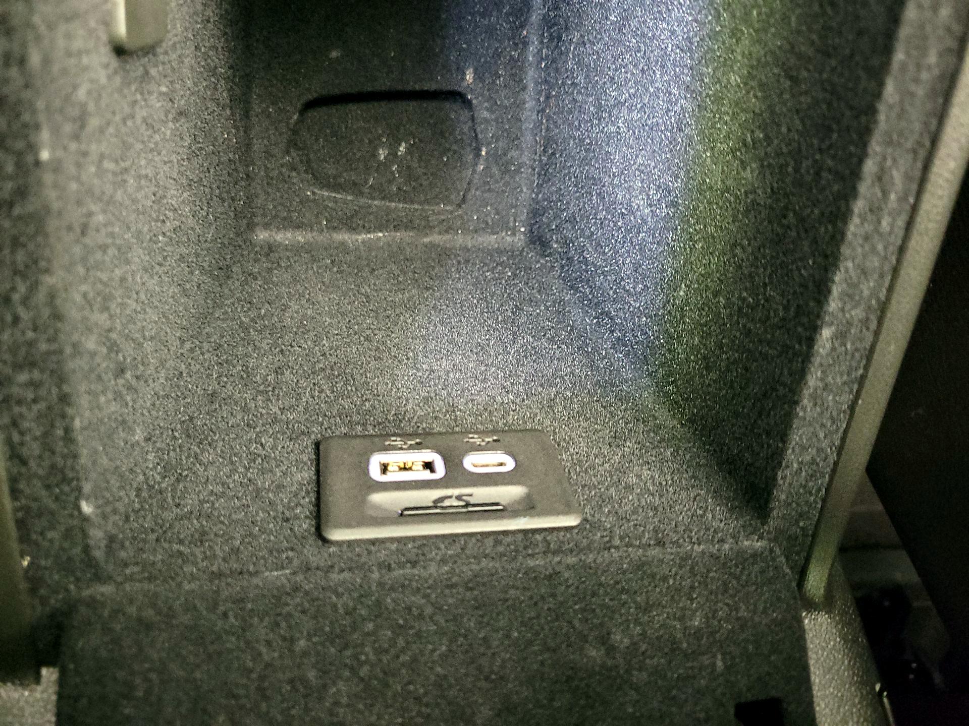 Thumbnail: 2025 Cadillac XT5 - 19