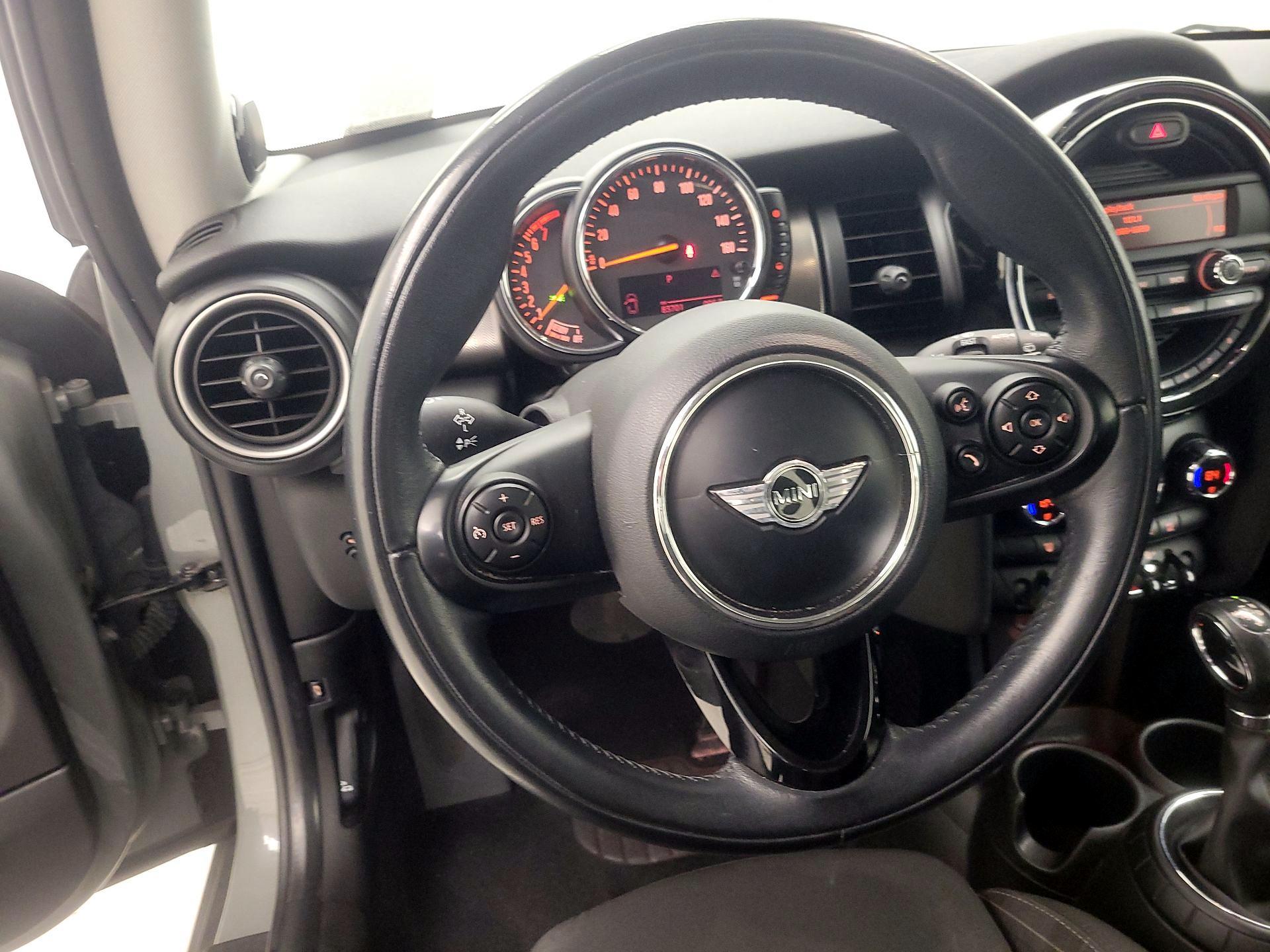 Thumbnail: 2015 MINI Cooper - 10