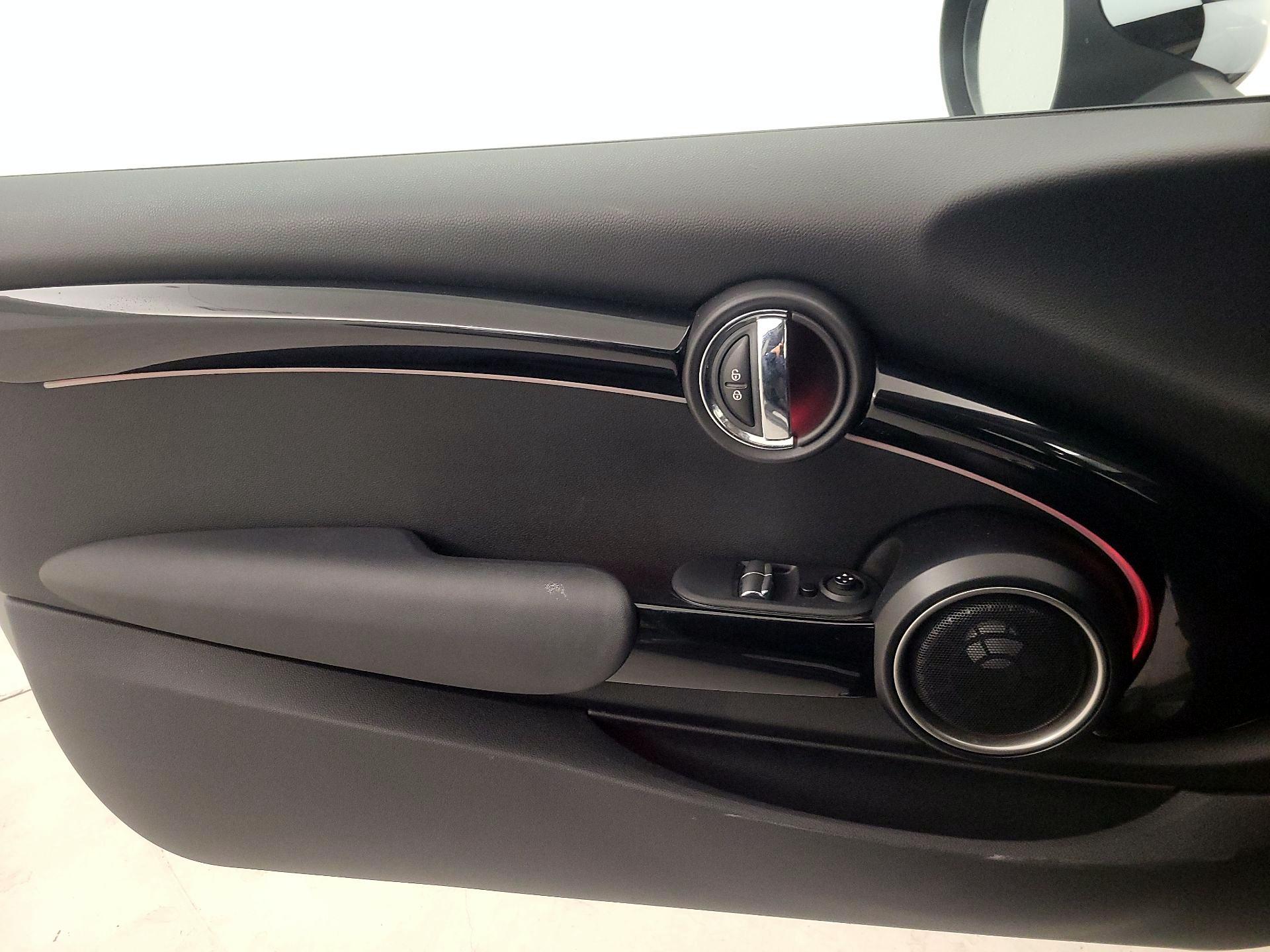 Thumbnail: 2015 MINI Cooper - 12