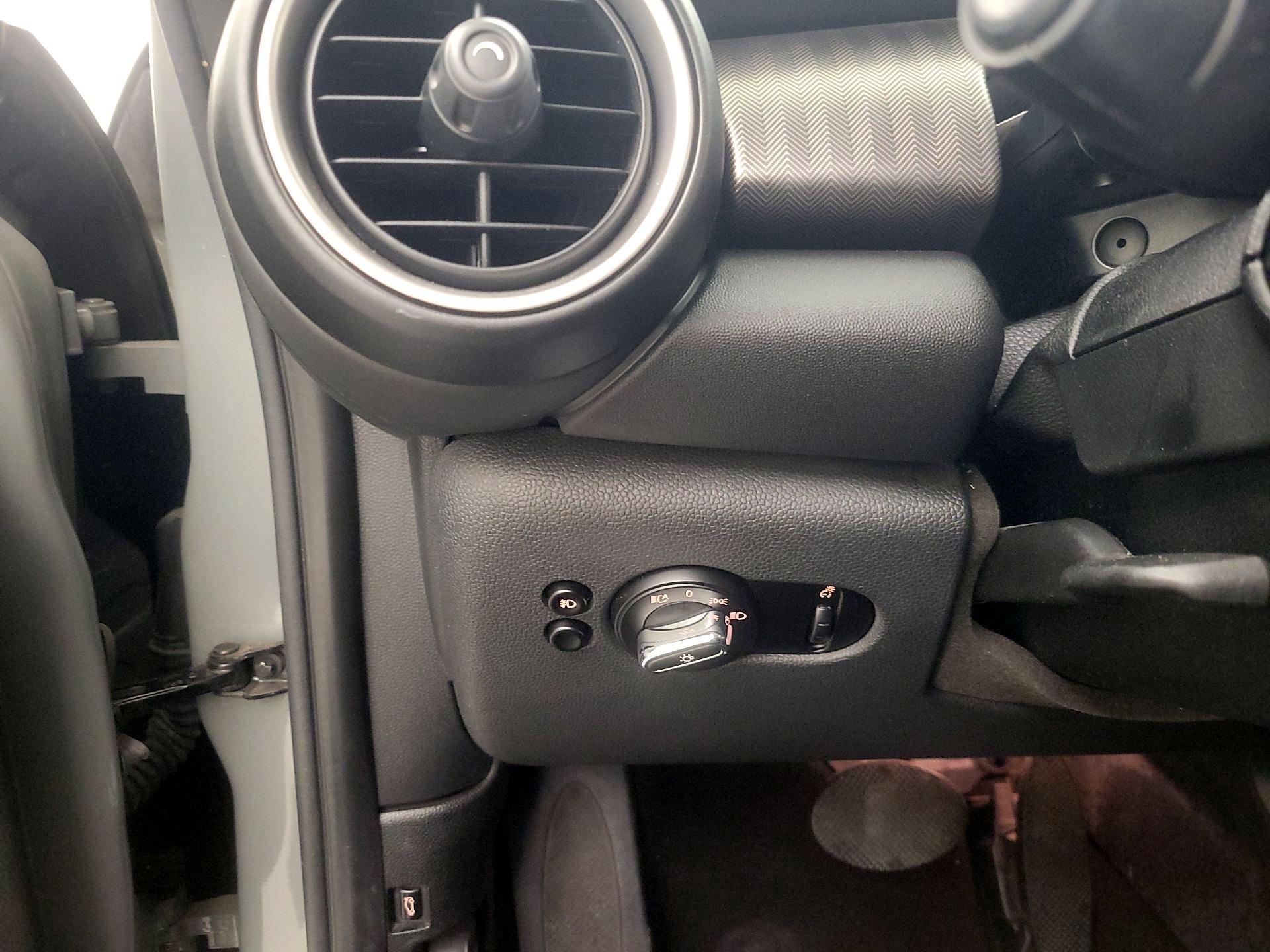 Thumbnail: 2015 MINI Cooper - 13