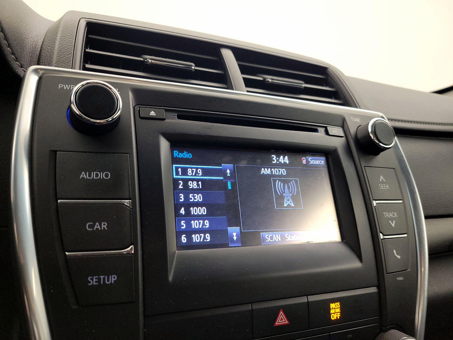 Thumbnail: 2015 Toyota Camry - 15