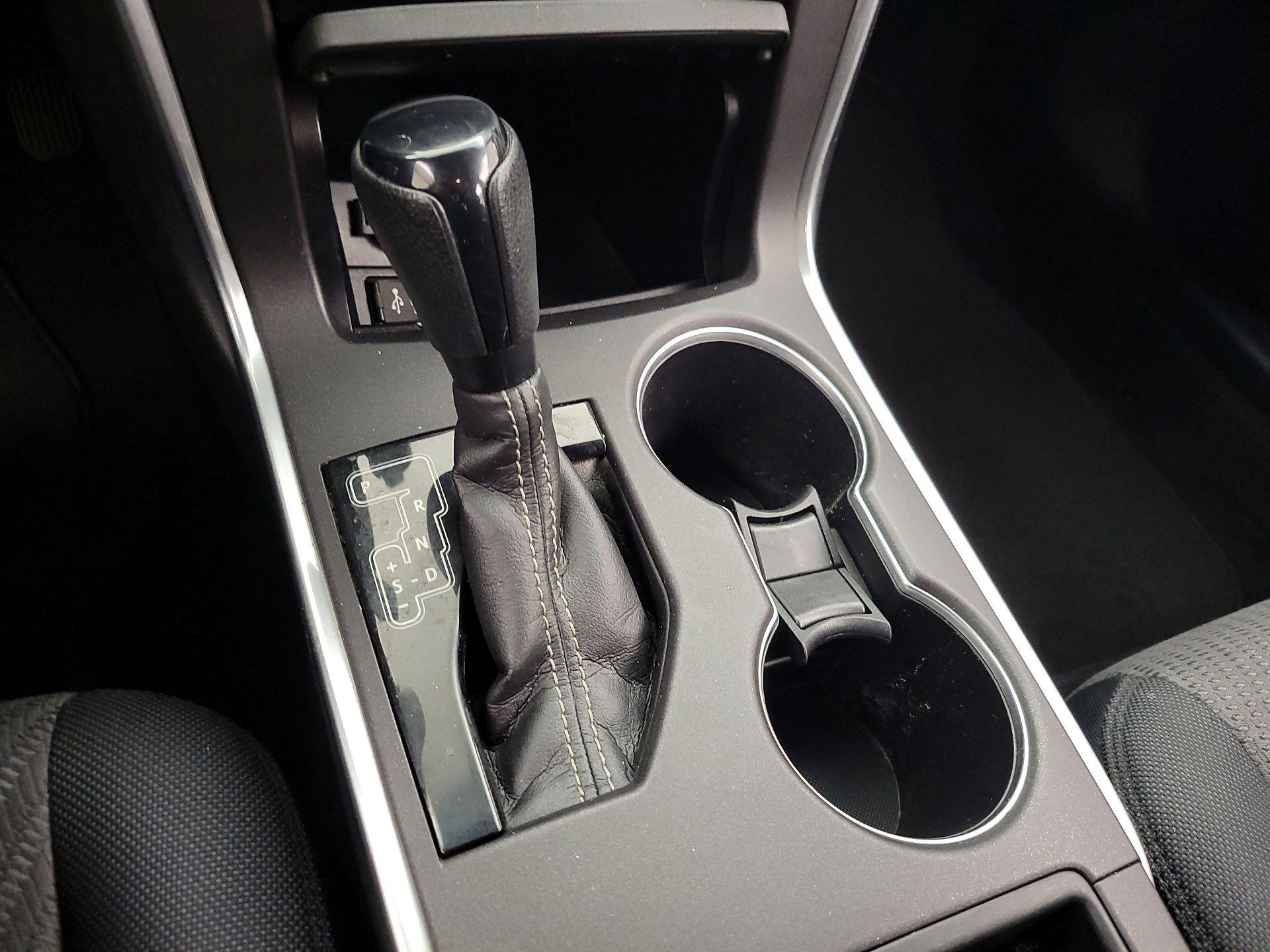 Thumbnail: 2015 Toyota Camry - 17