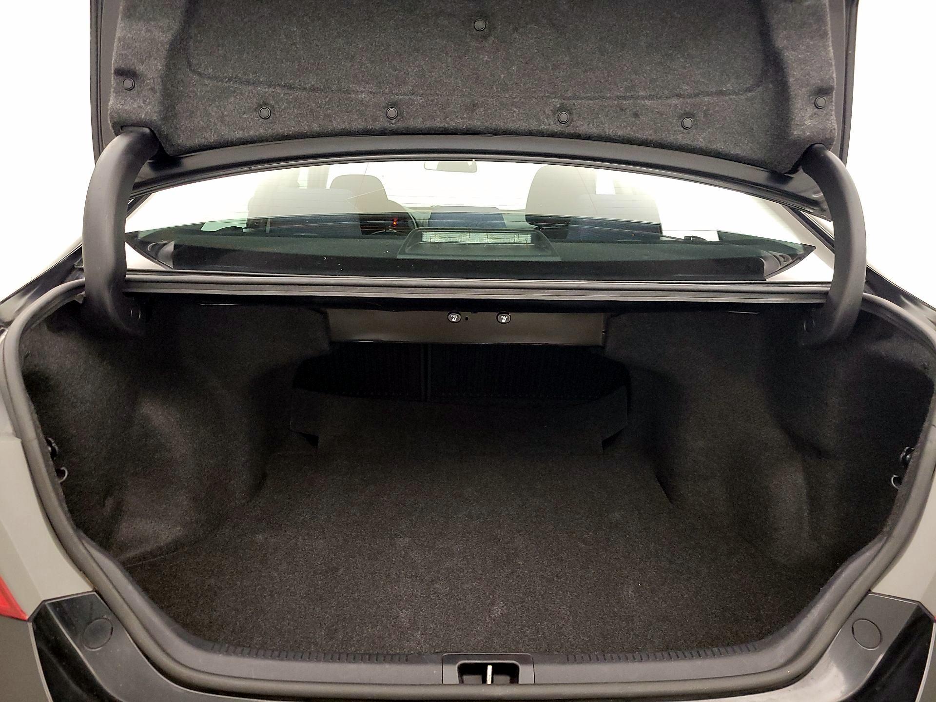 Thumbnail: 2015 Toyota Camry - 20