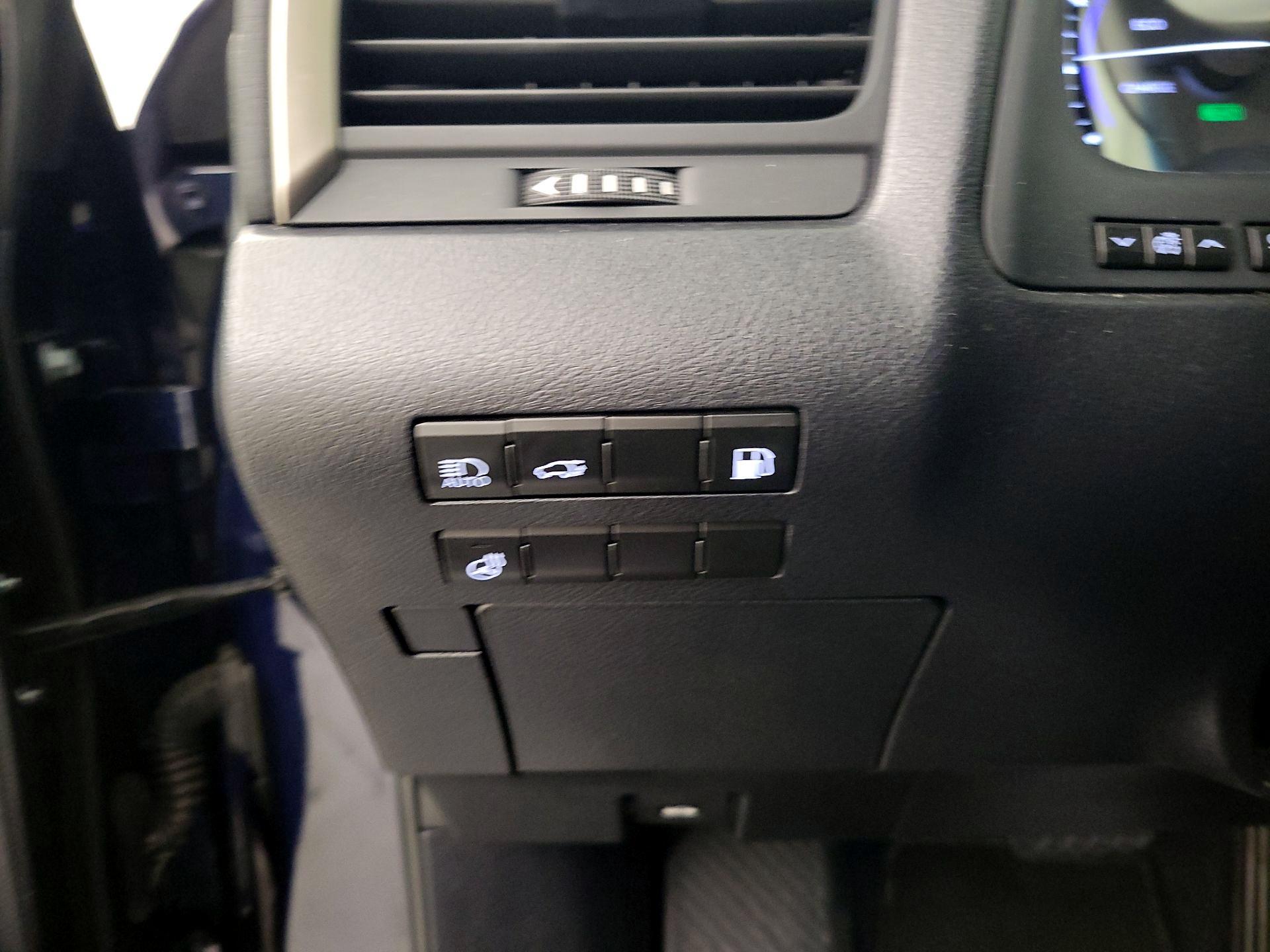 Thumbnail: 2019 Lexus RX - 13