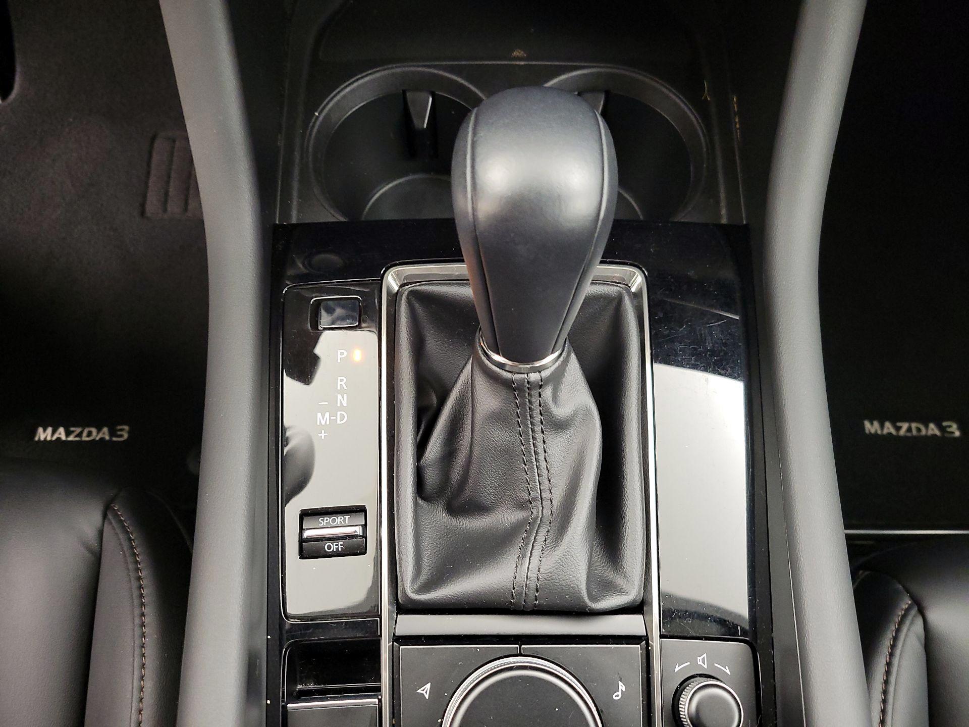 Thumbnail: 2021 Mazda Mazda3 - 17