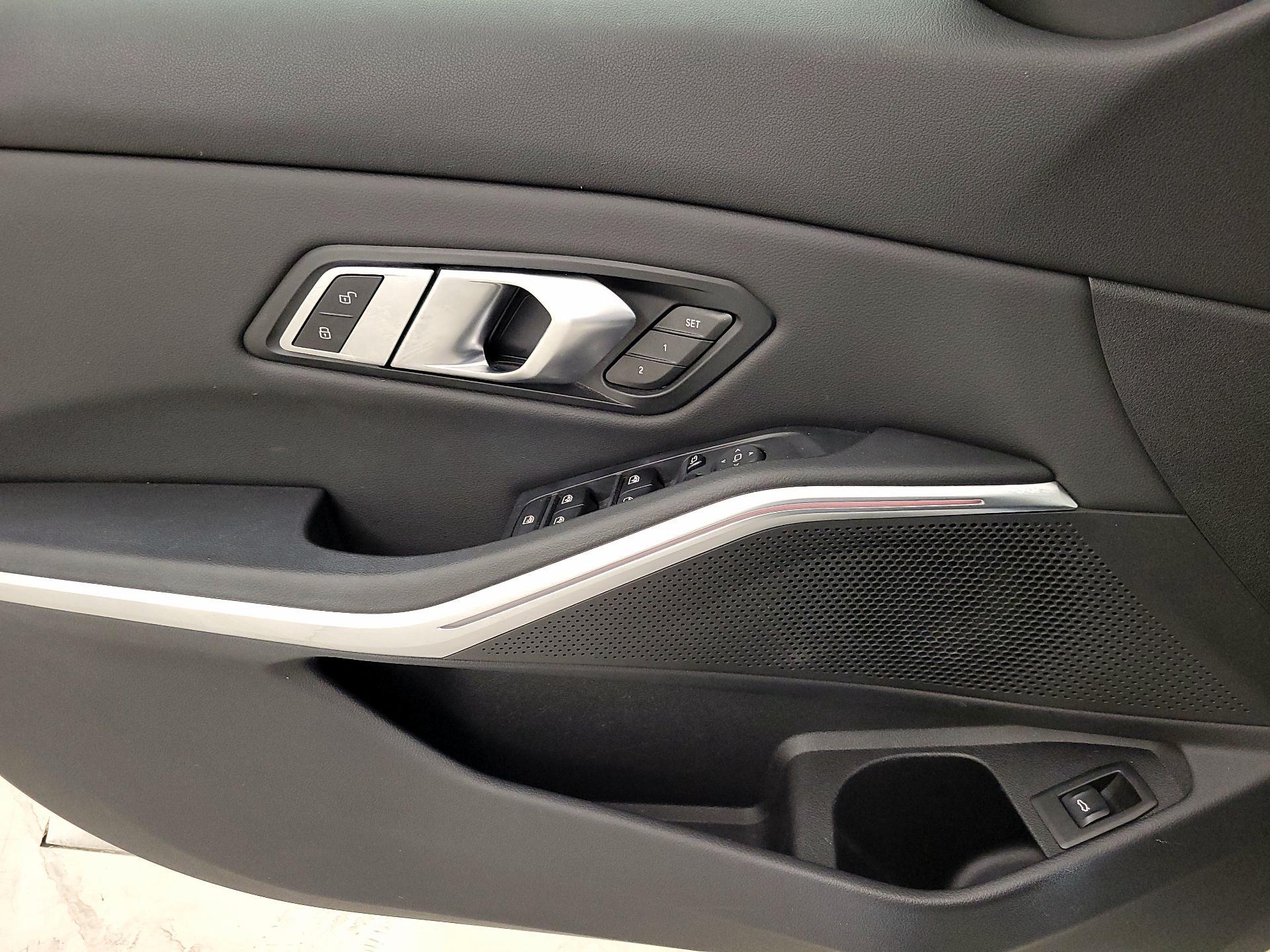 Thumbnail: 2022 BMW 3 Series - 12